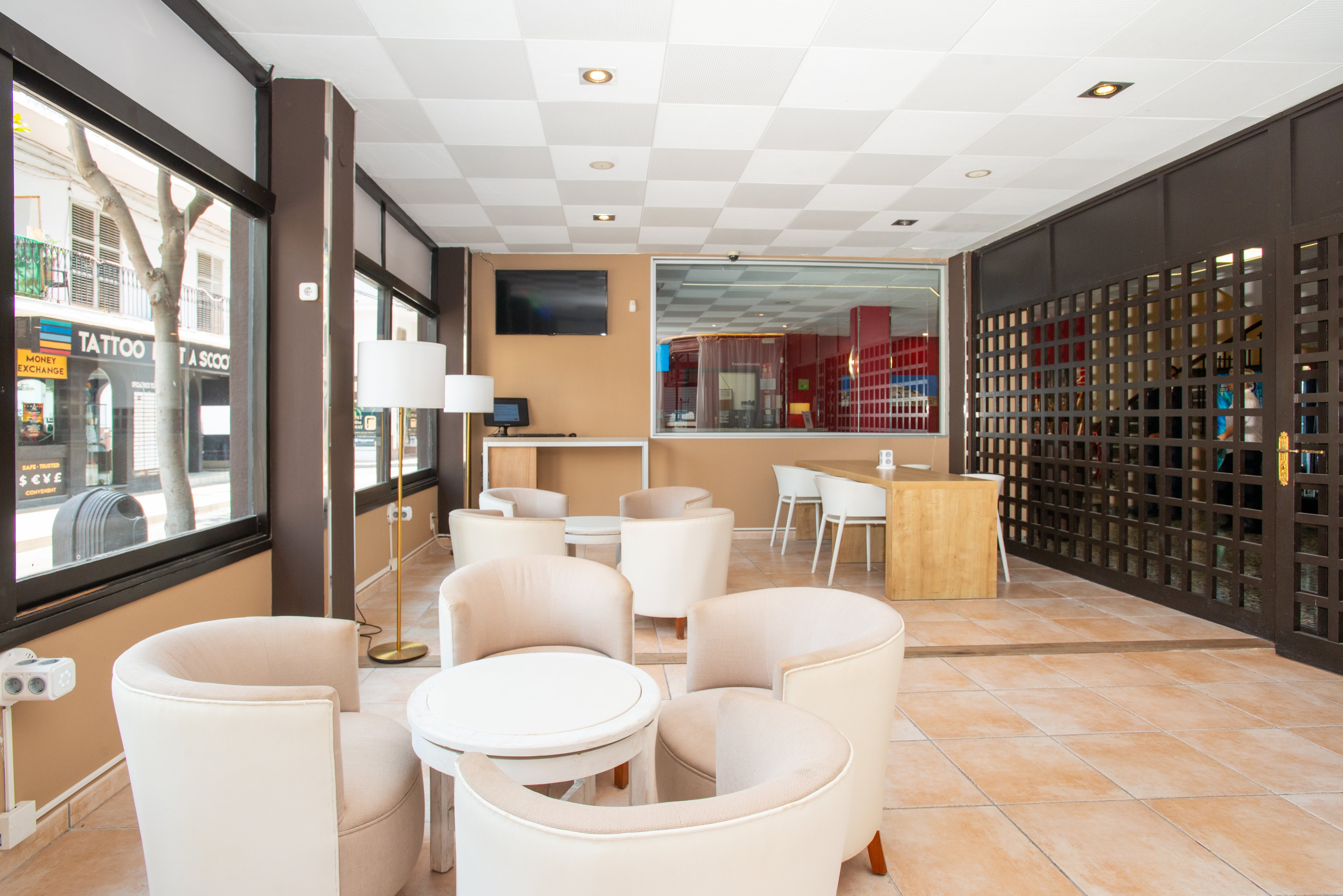 Azuline Hotel Llevant