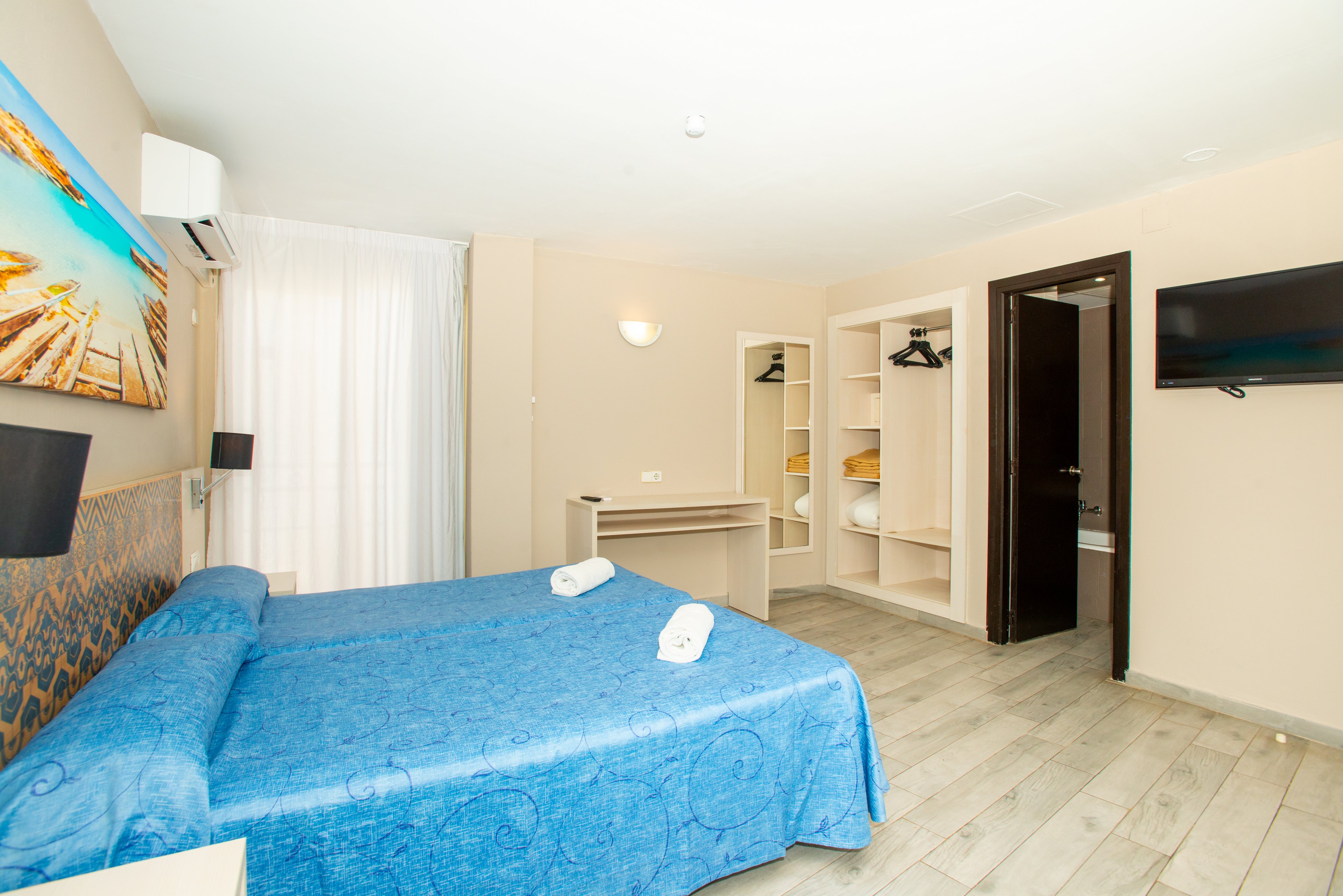 Azuline Hotel Llevant