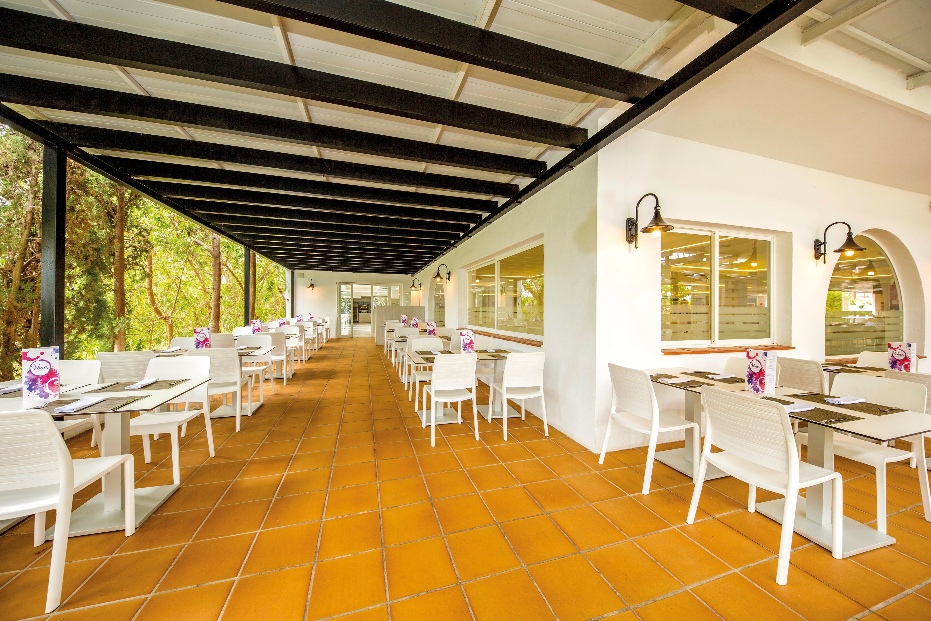 FERGUS Style Bahamas