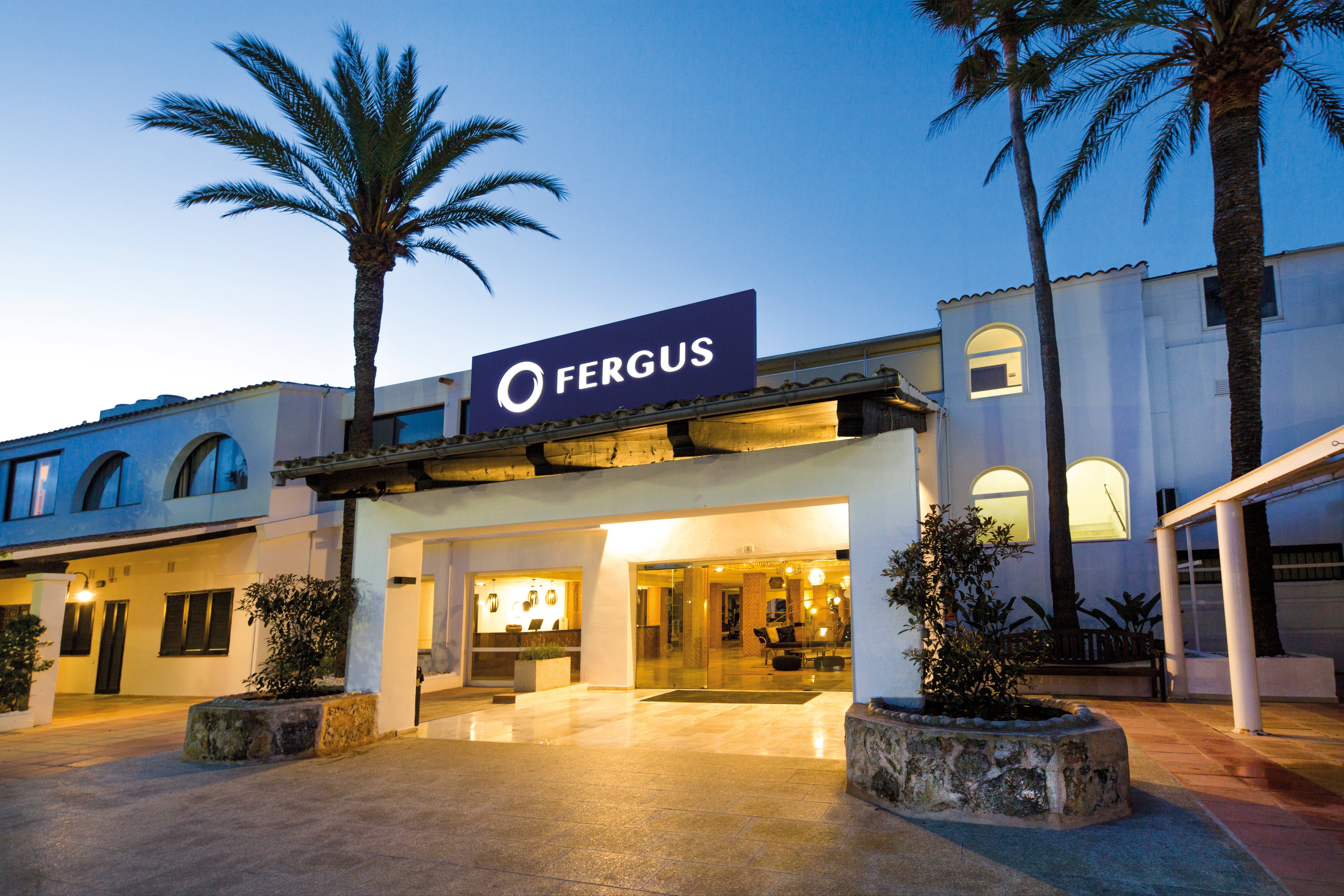 FERGUS Style Bahamas