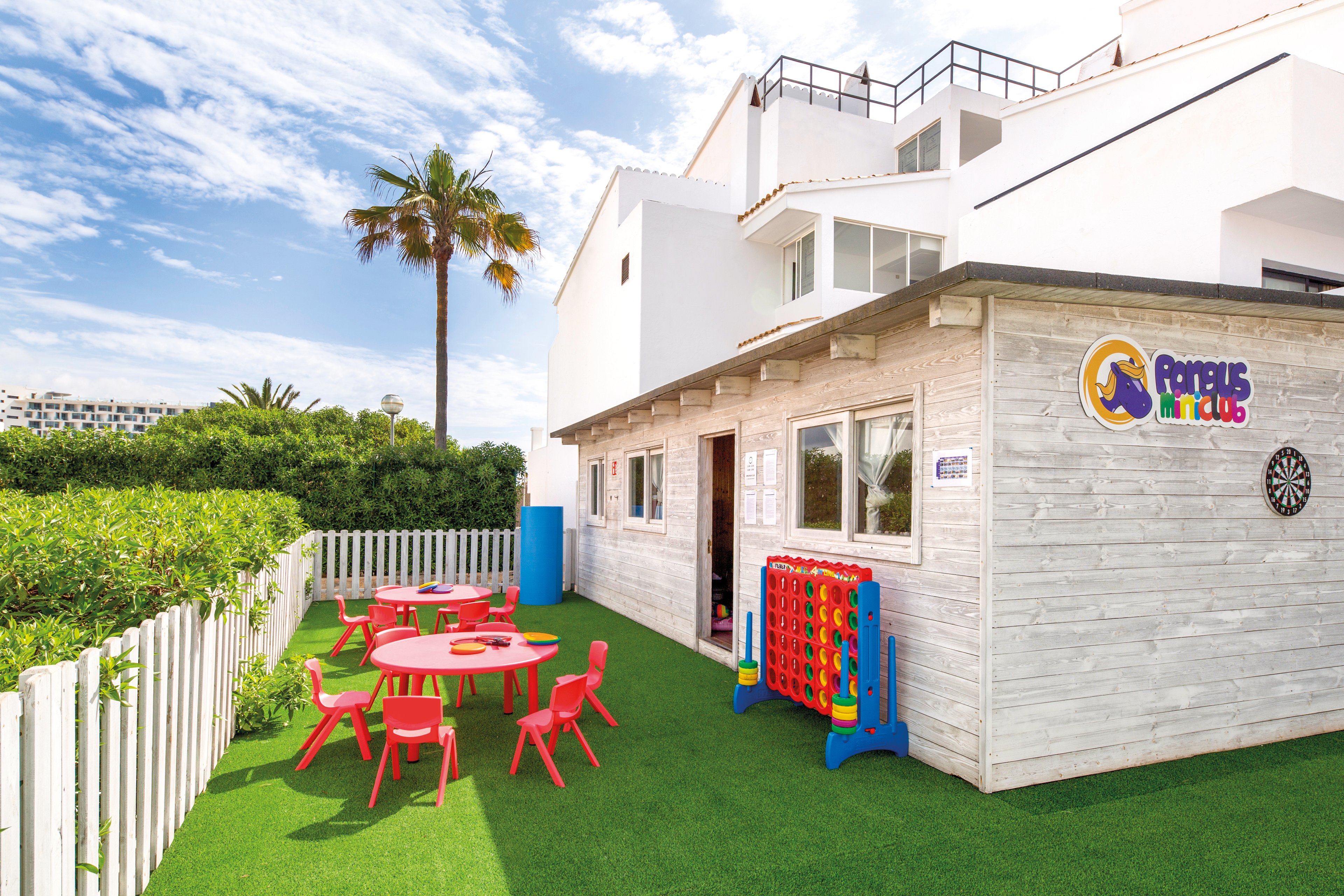 FERGUS Style Bahamas