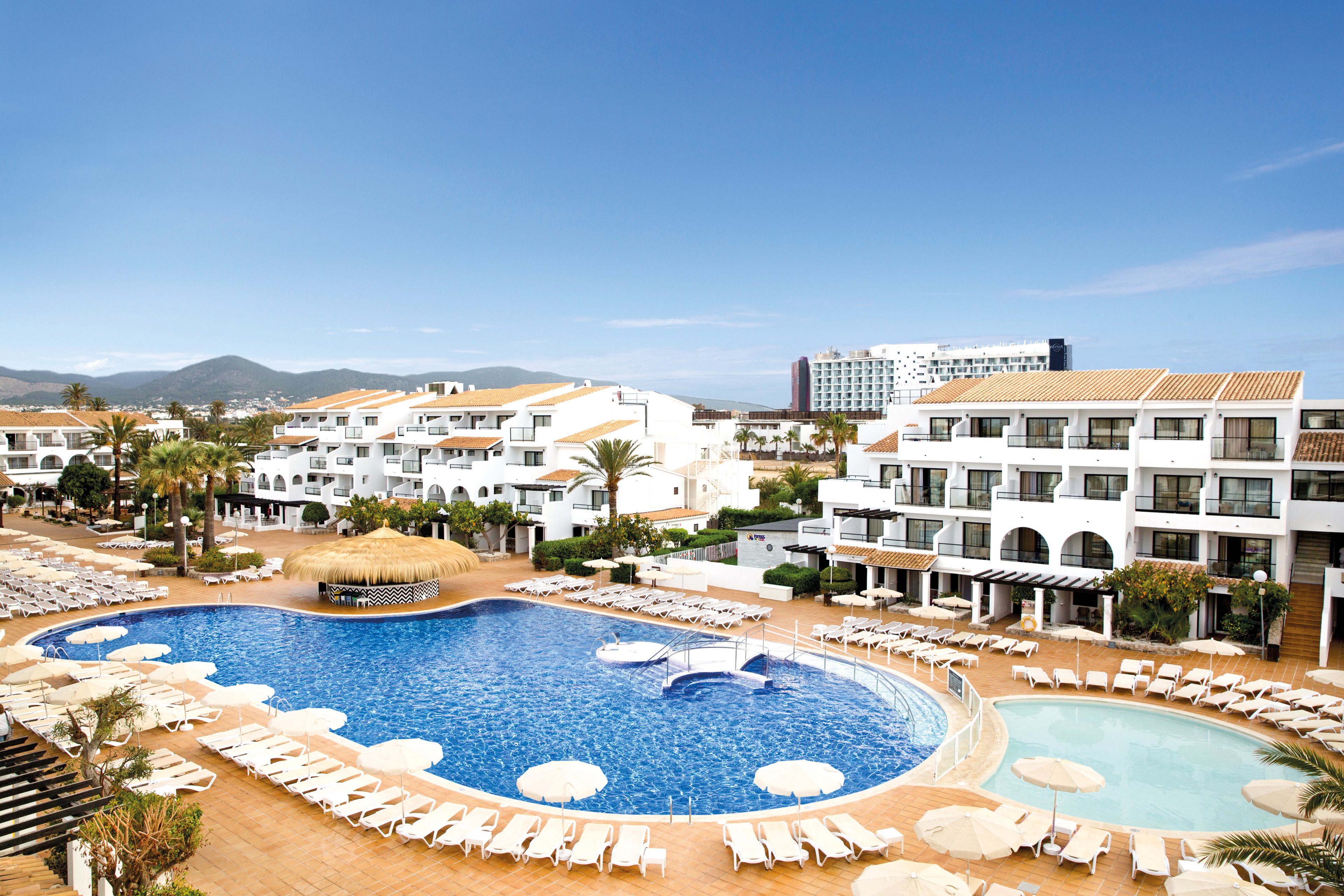 FERGUS Style Bahamas