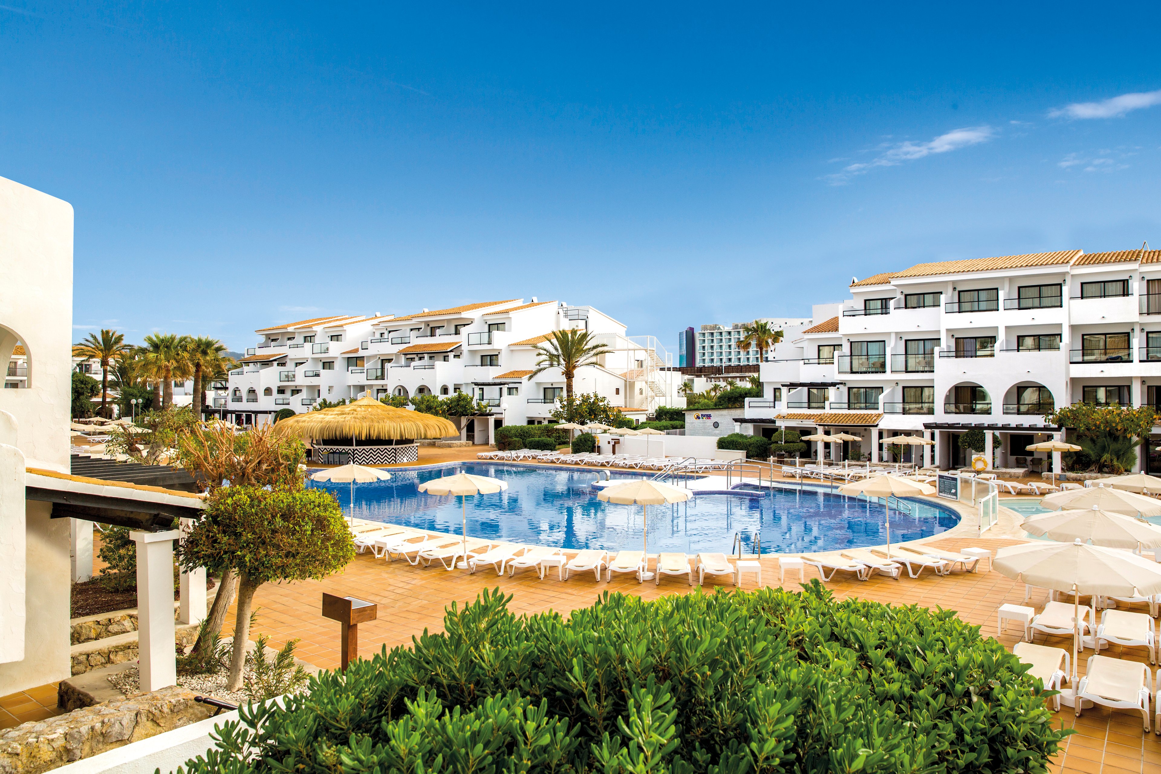 FERGUS Style Bahamas