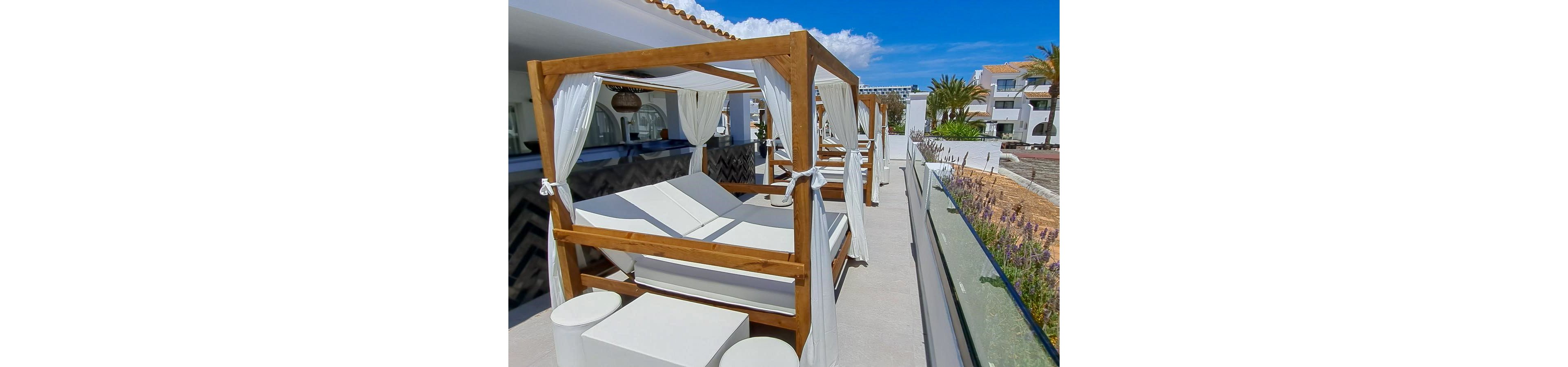 FERGUS Style Bahamas