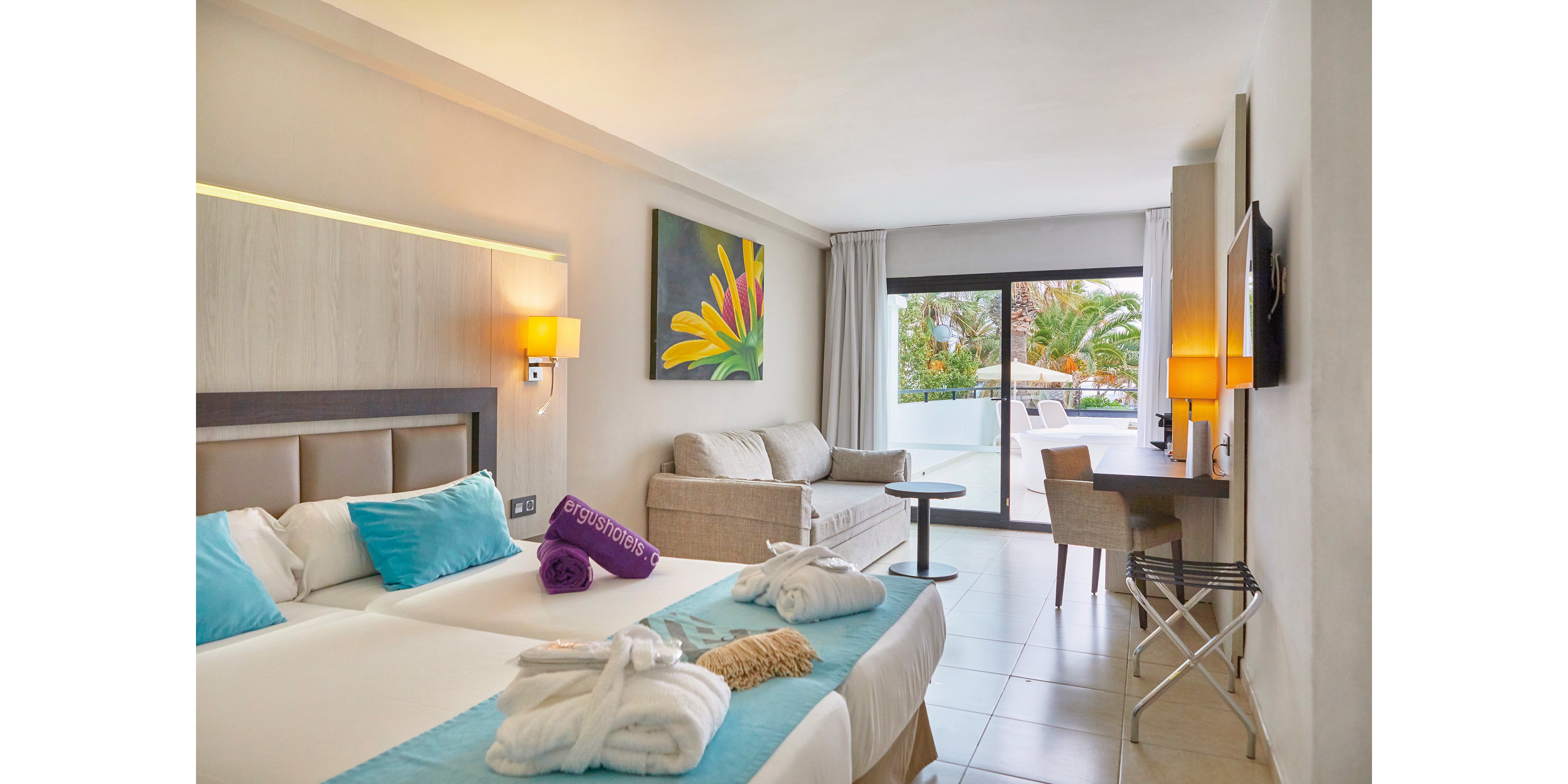 FERGUS Style Bahamas