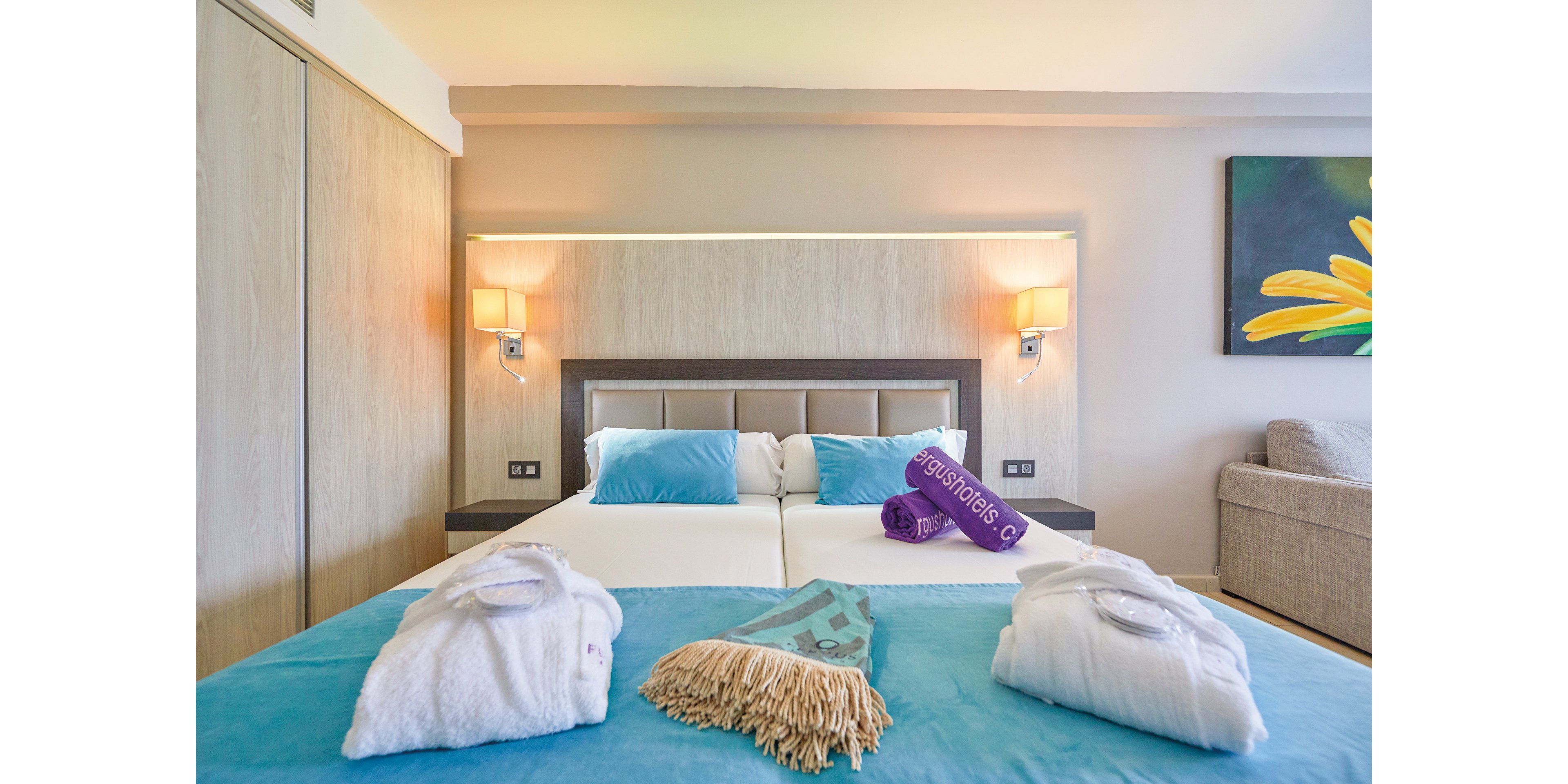 FERGUS Style Bahamas