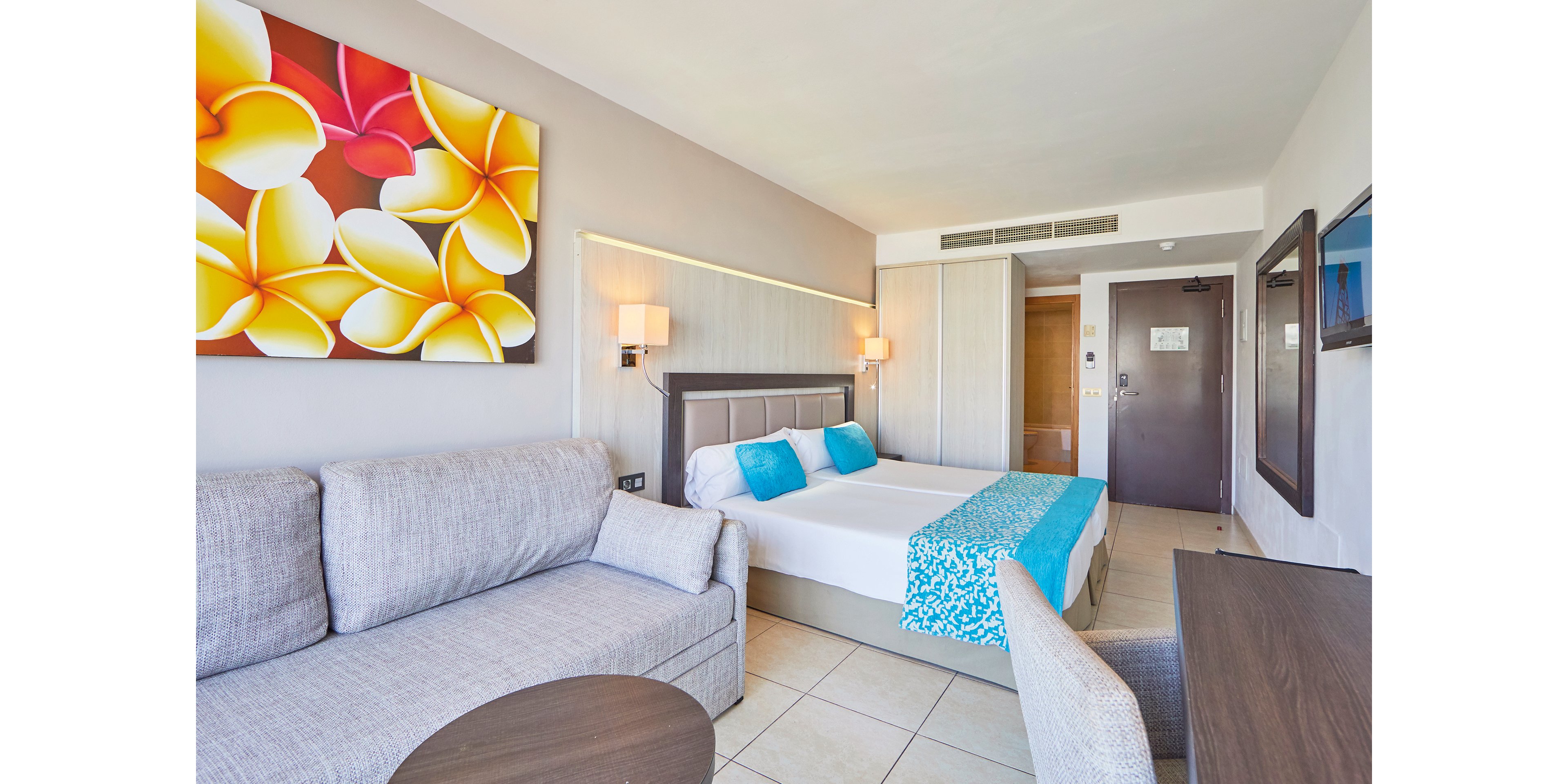 FERGUS Style Bahamas