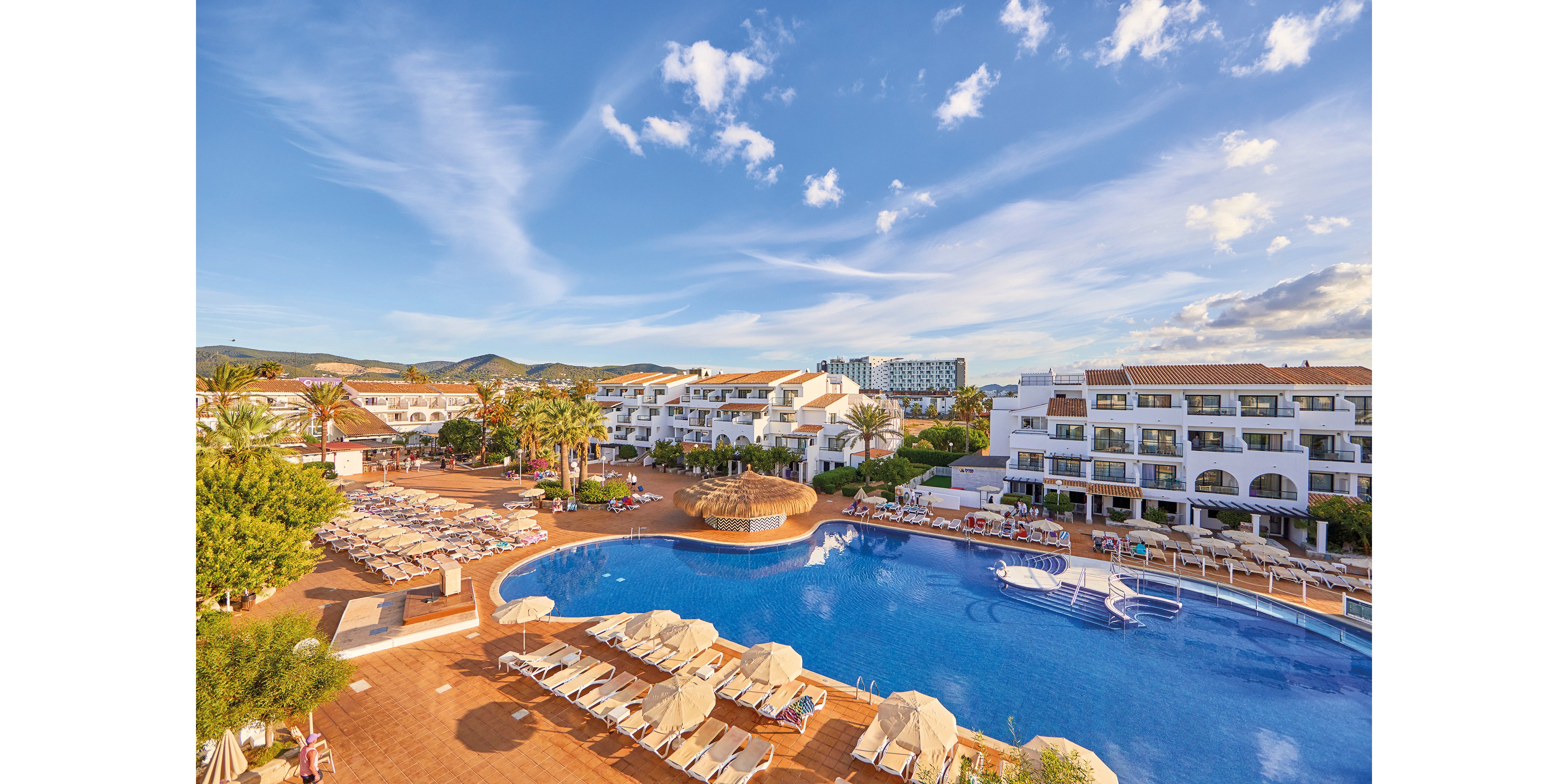 FERGUS Style Bahamas