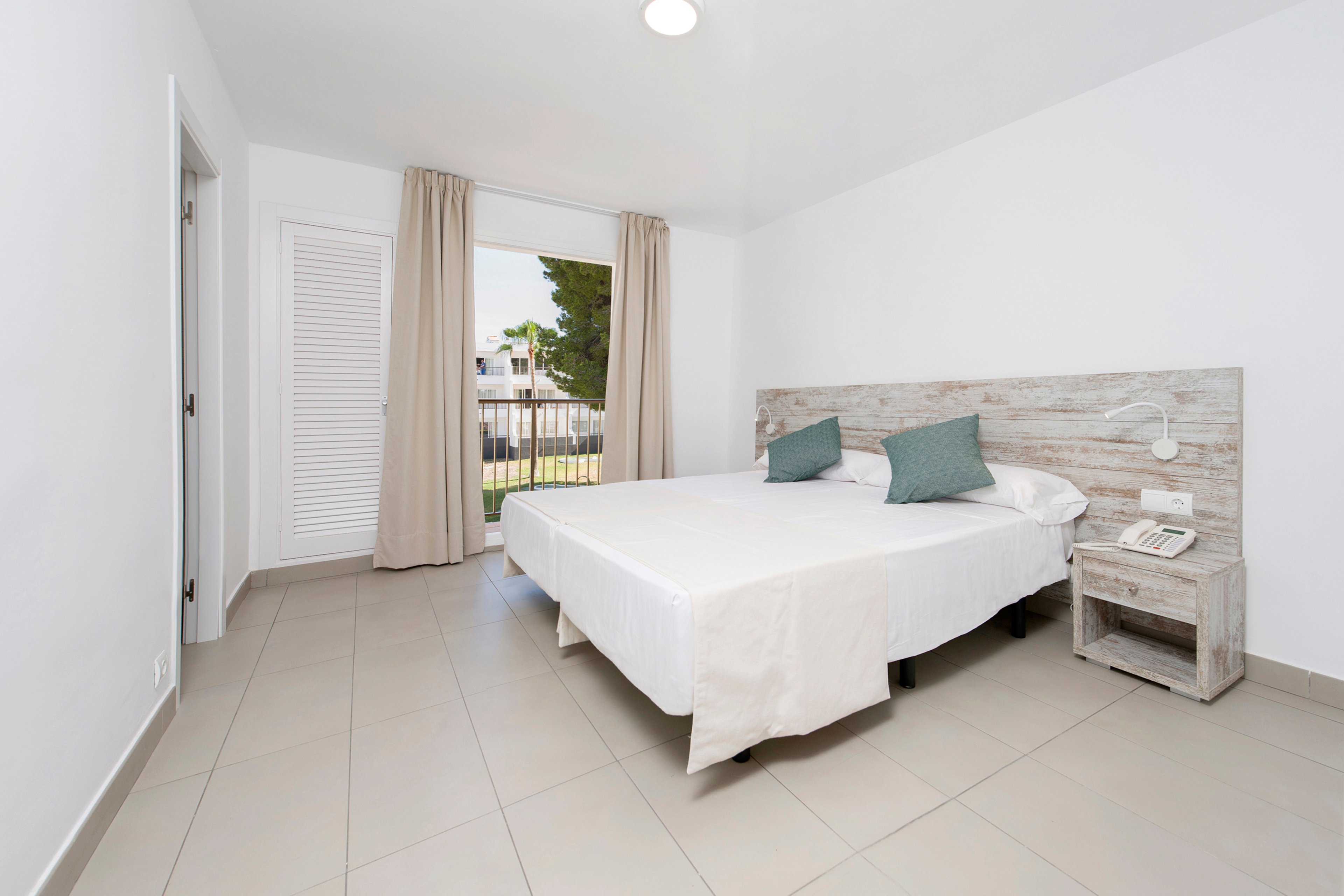 Vibra Riviera Apartments