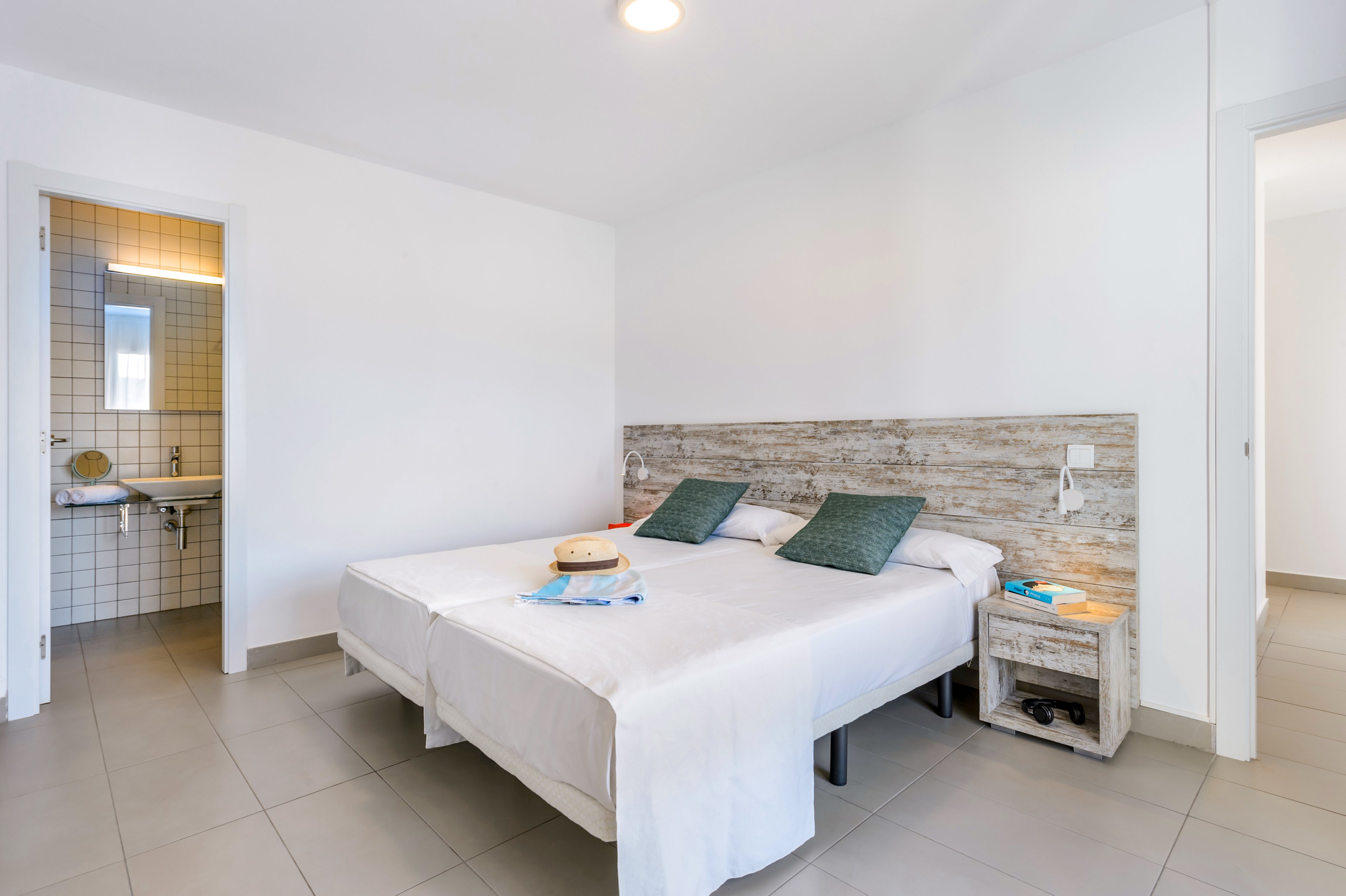 Vibra Riviera Apartments