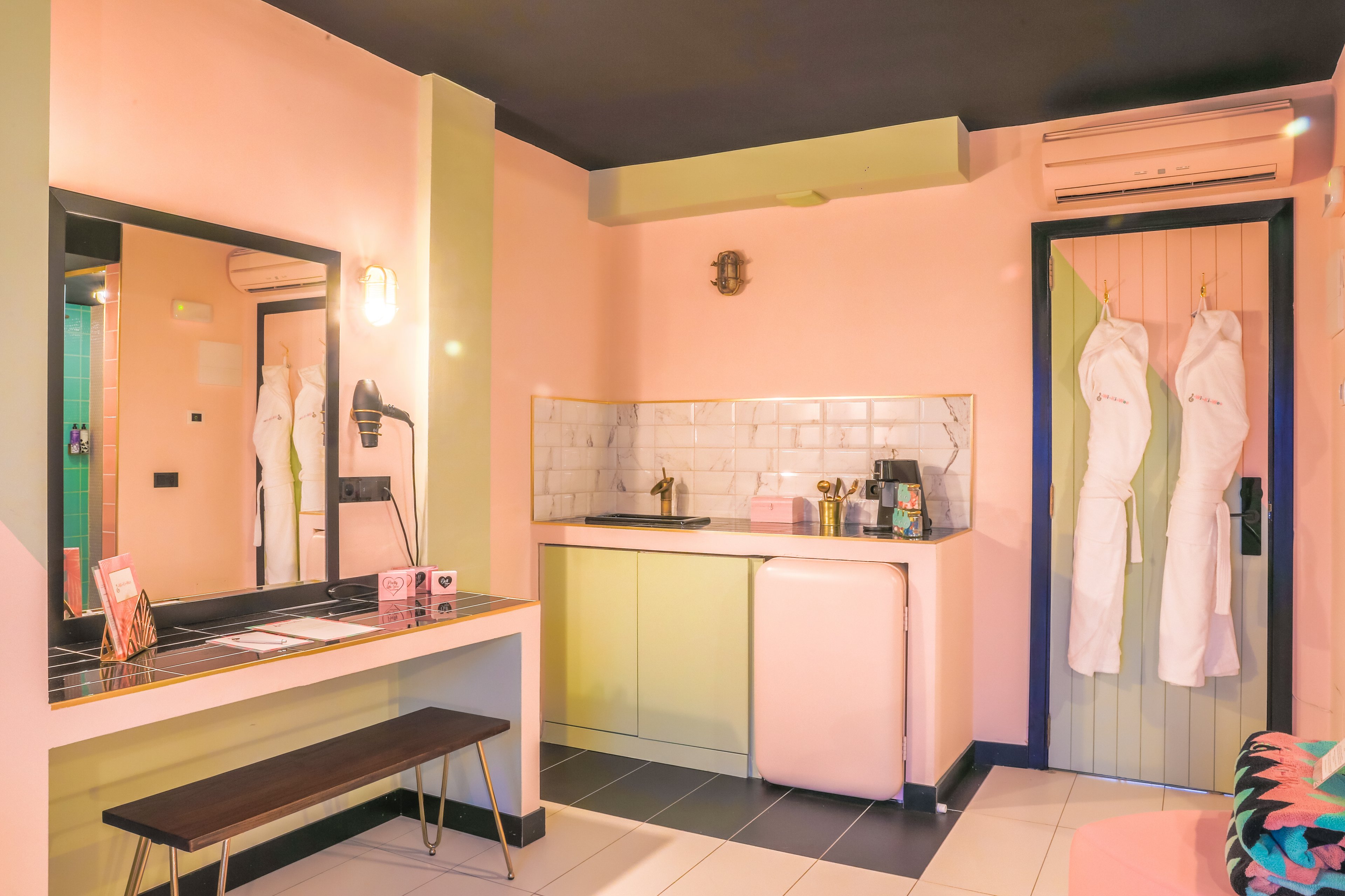 Wi-Ki-Woo Hotel Ibiza