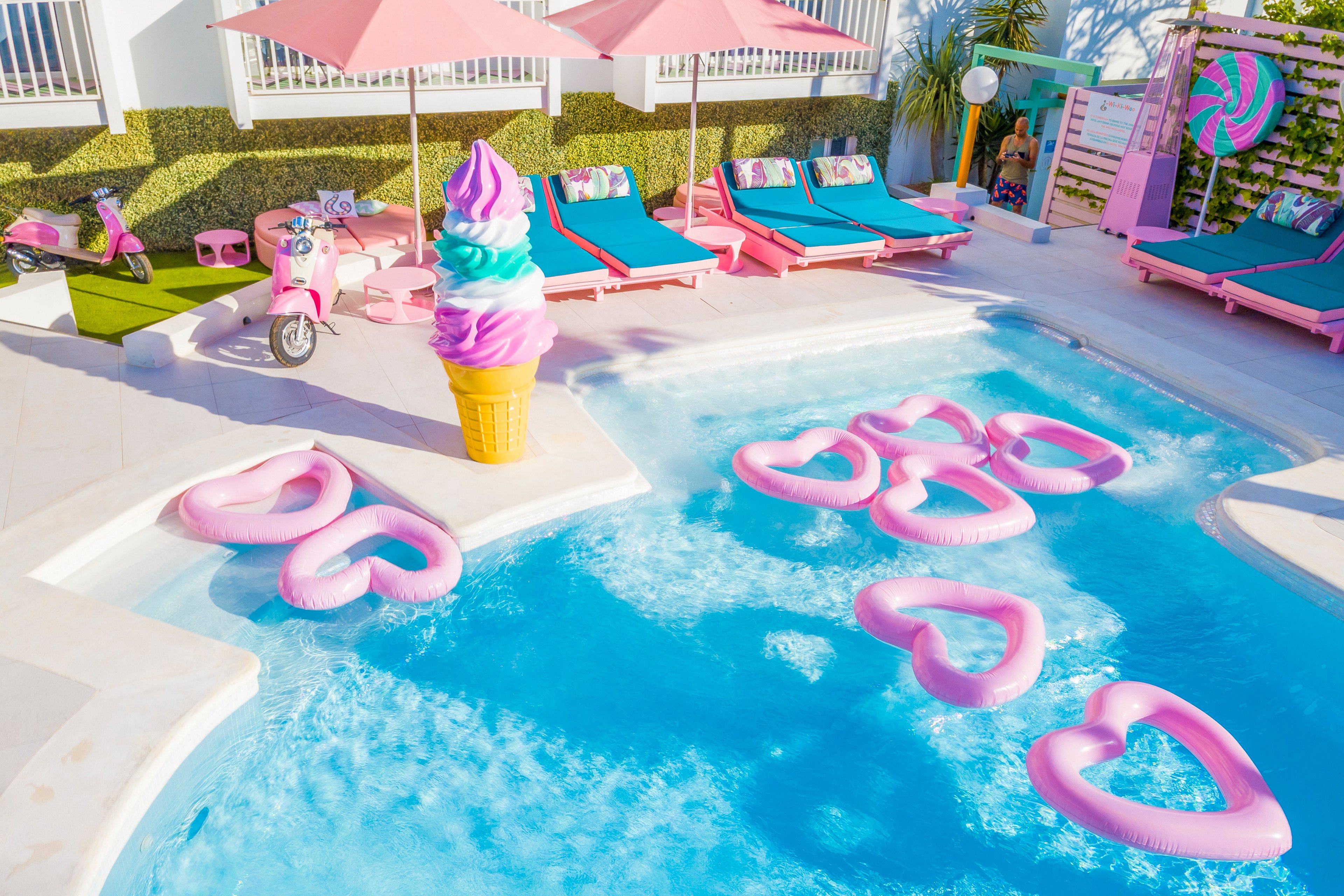 Wi-Ki-Woo Hotel Ibiza