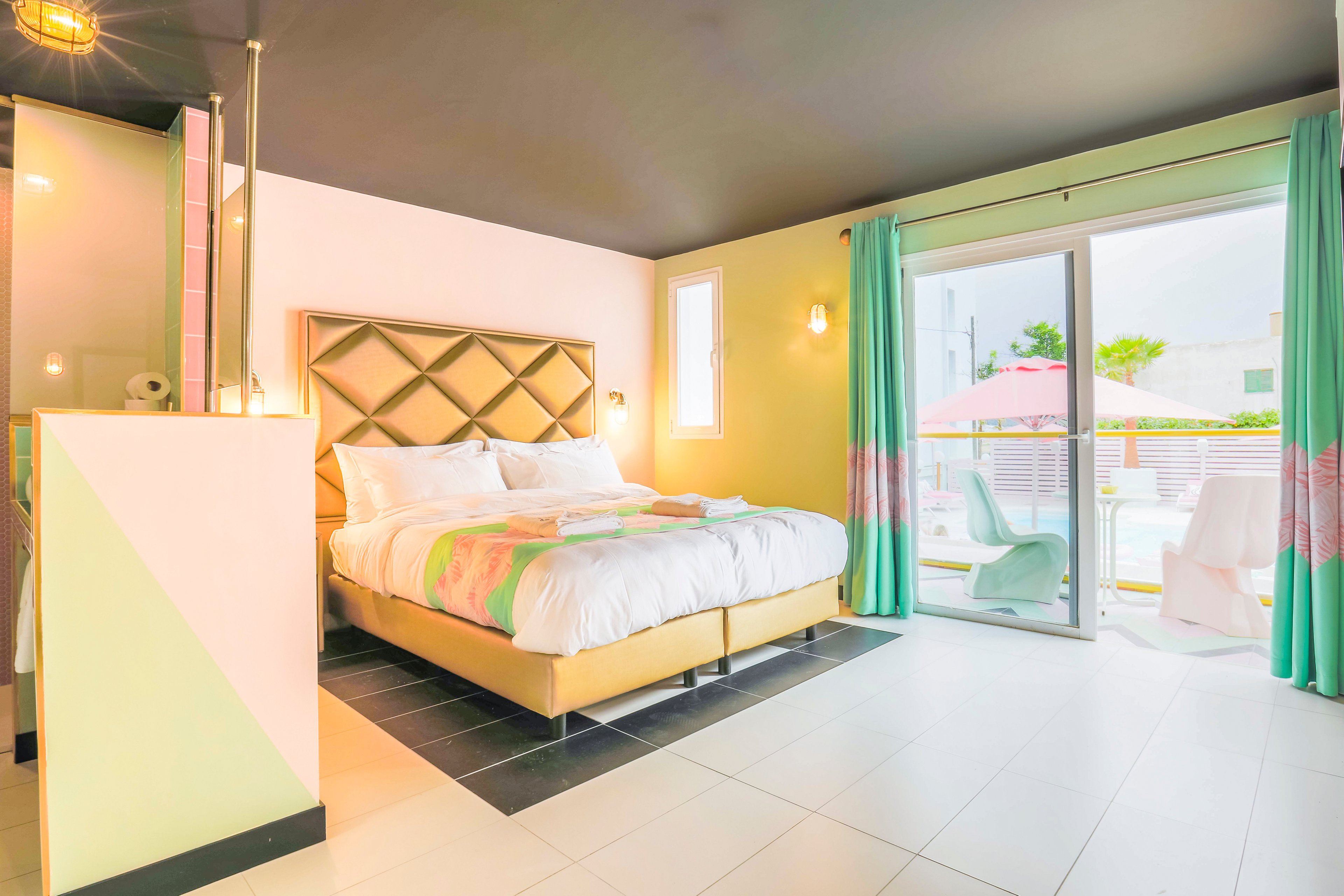 Wi-Ki-Woo Hotel Ibiza