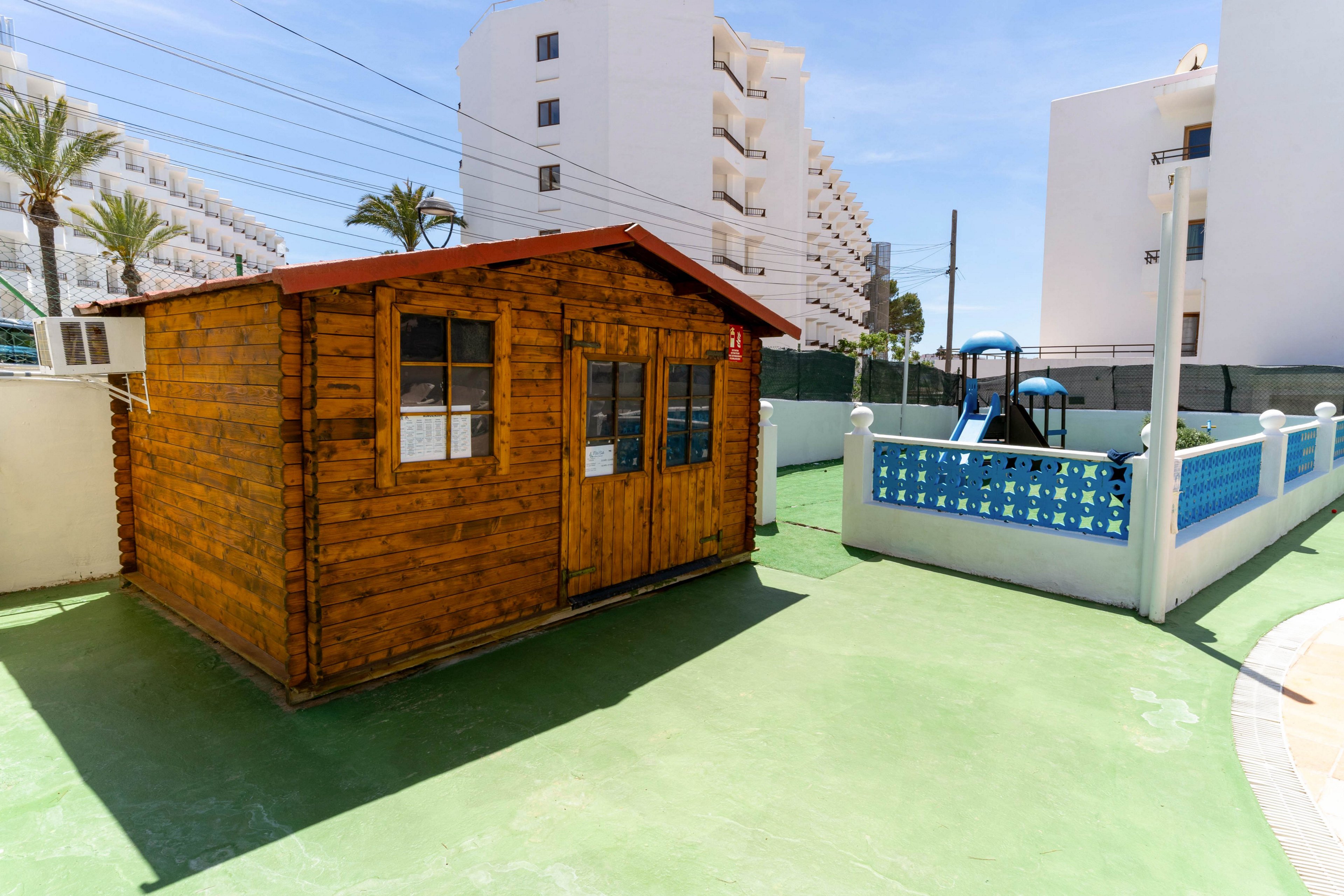 Moon Dreams Coral Beach Hotel