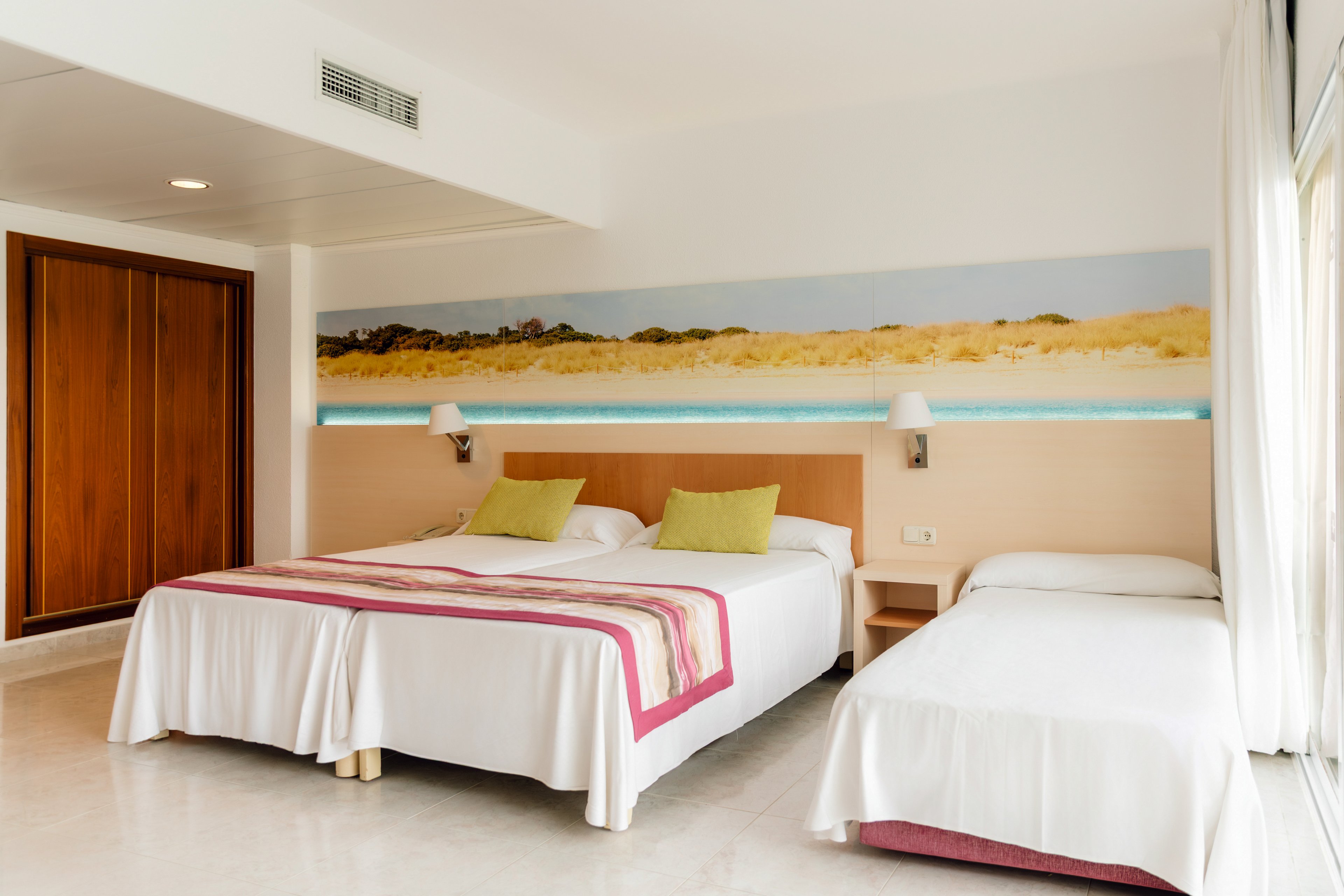 Moon Dreams Coral Beach Hotel