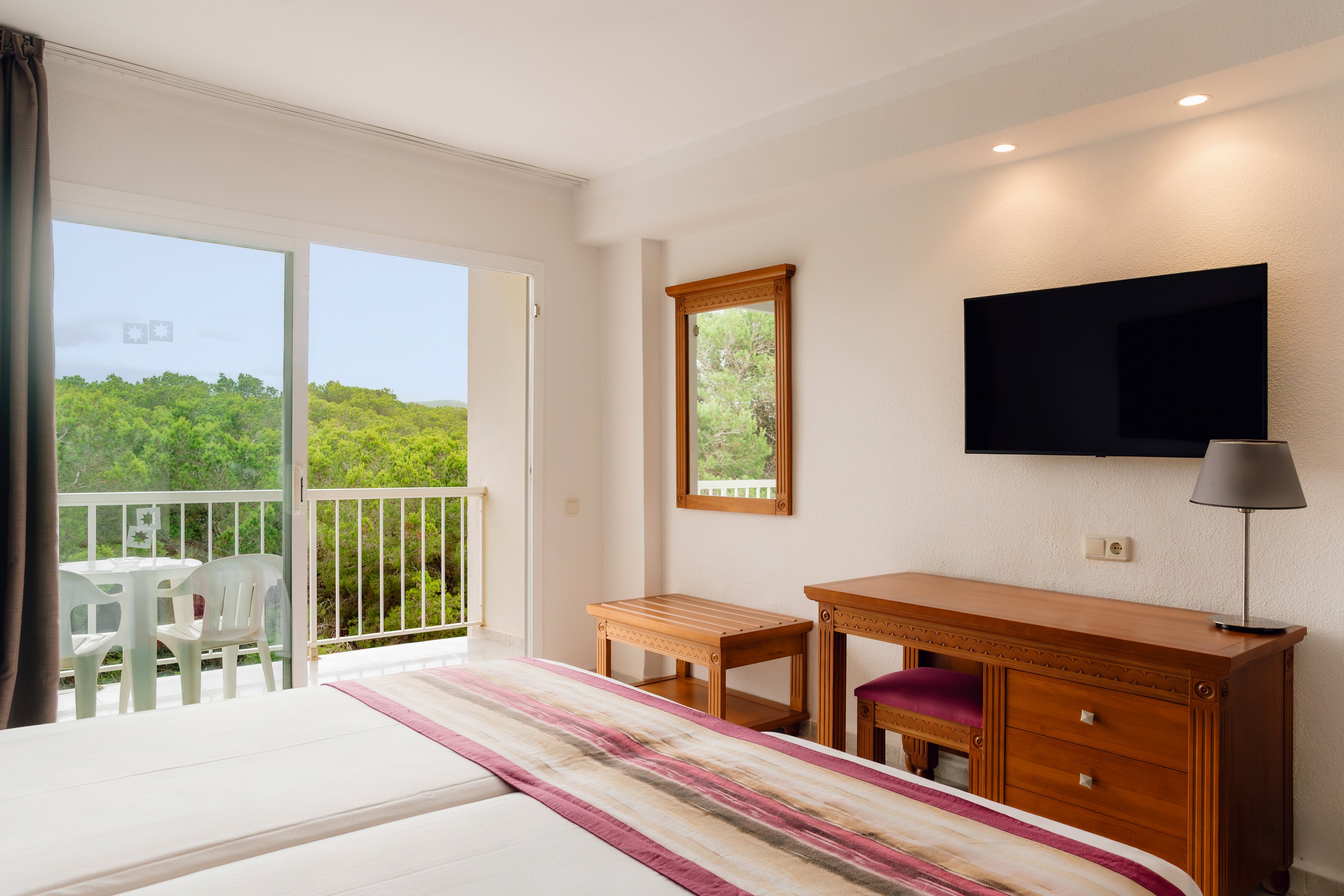 Moon Dreams Coral Beach Hotel