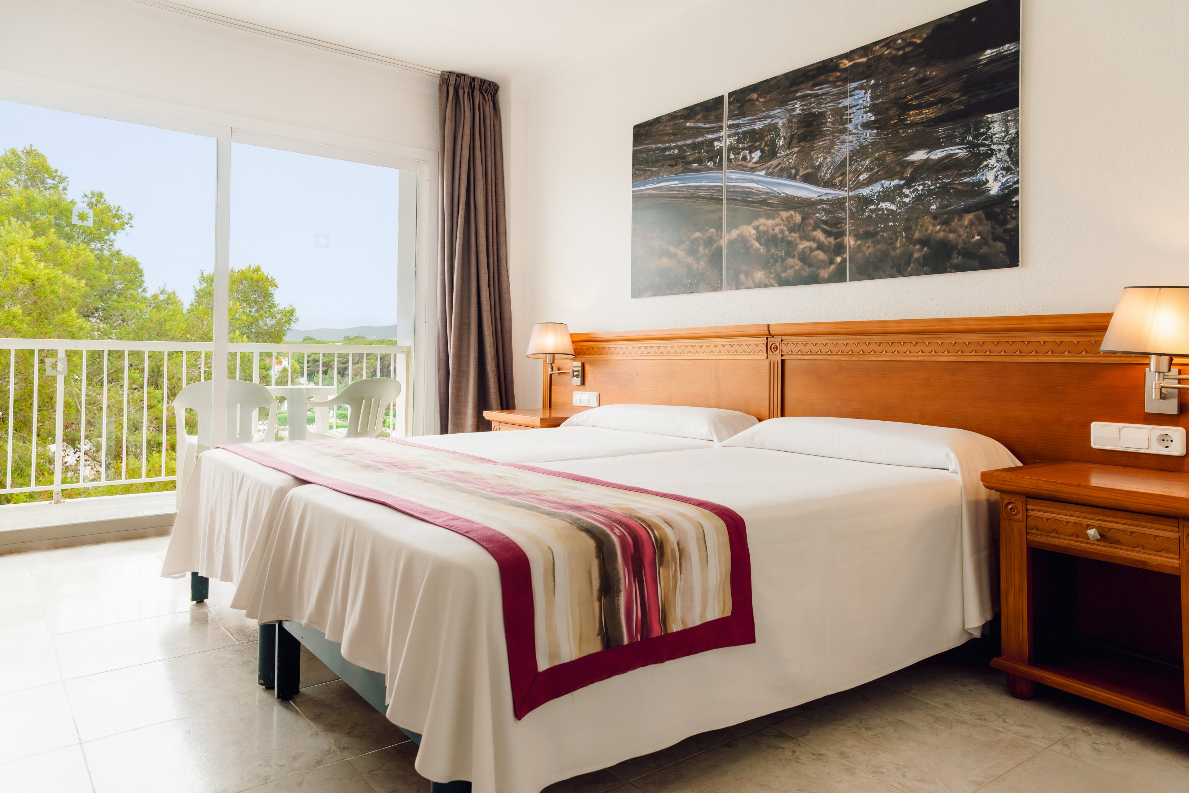 Moon Dreams Coral Beach Hotel