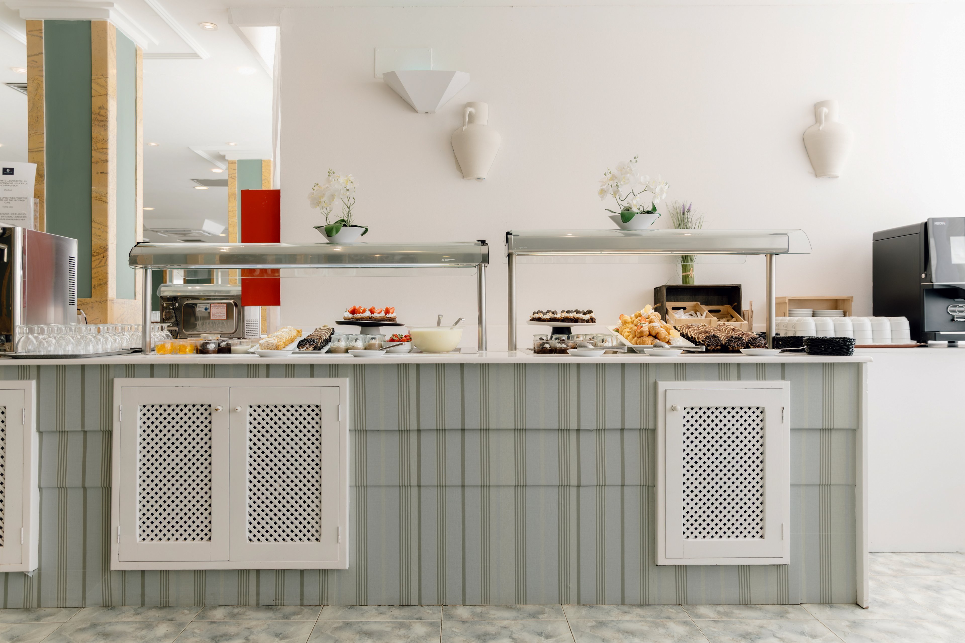 Moon Dreams Coral Beach Hotel