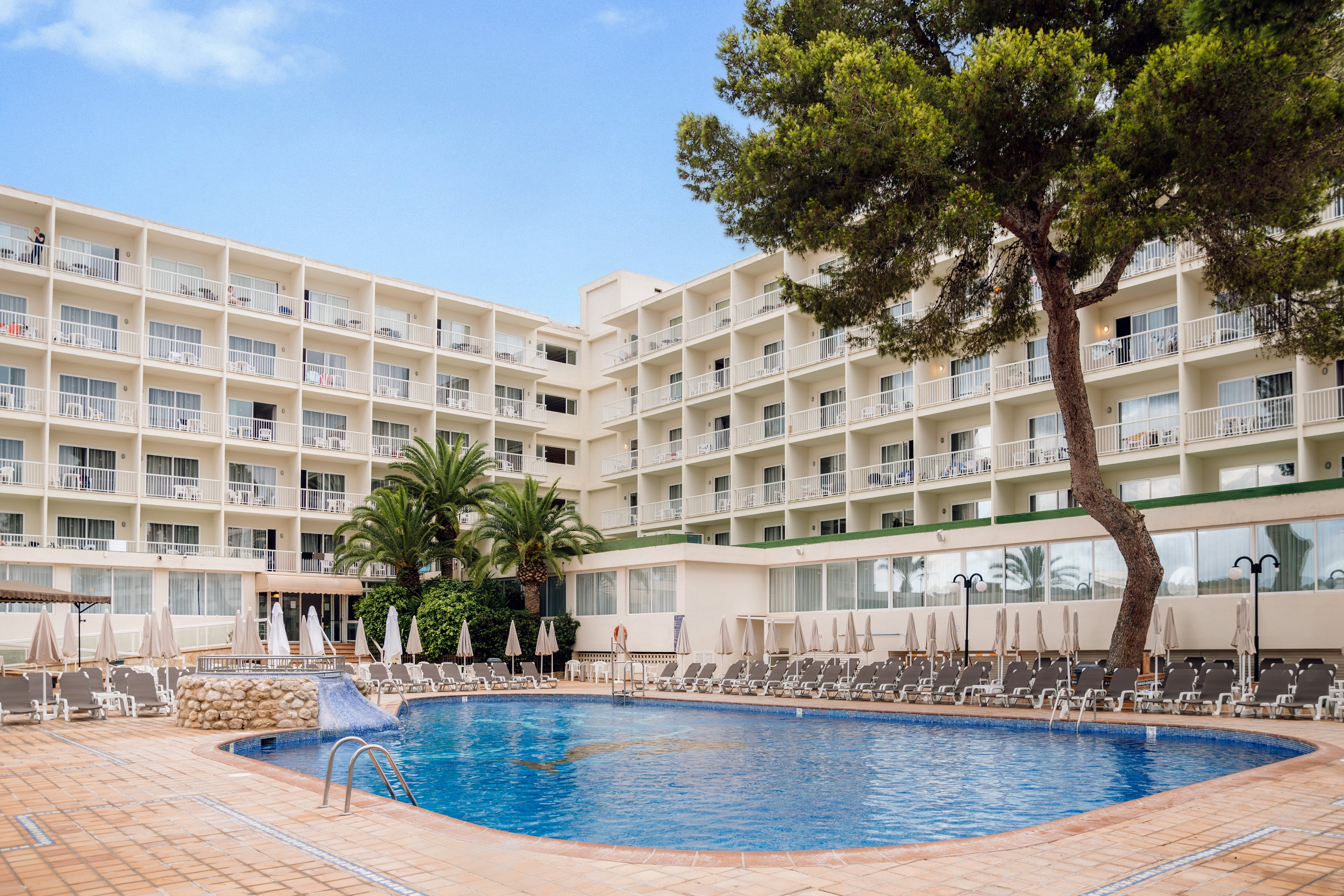 Moon Dreams Coral Beach Hotel