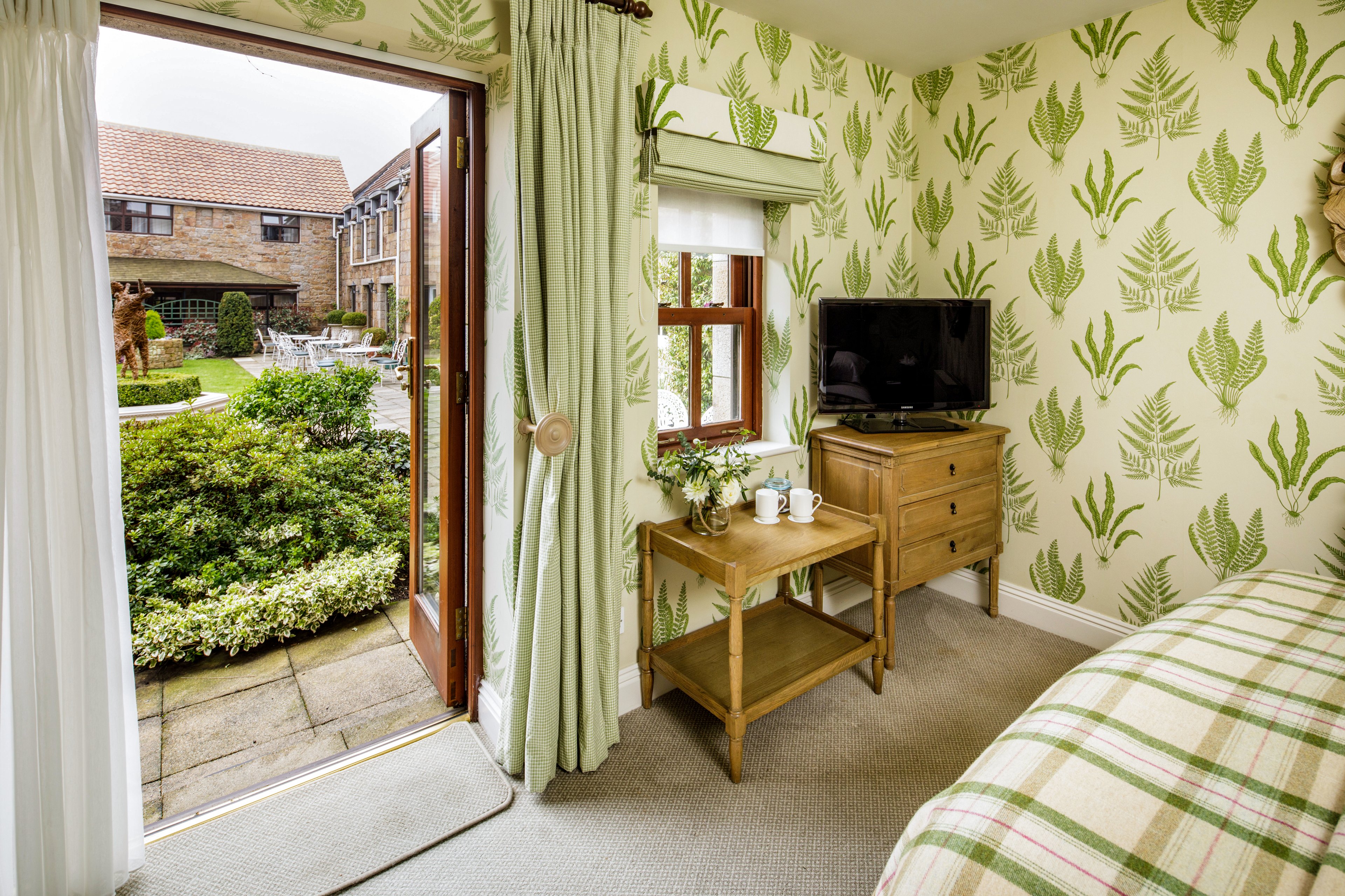 Greenhills Country Hotel