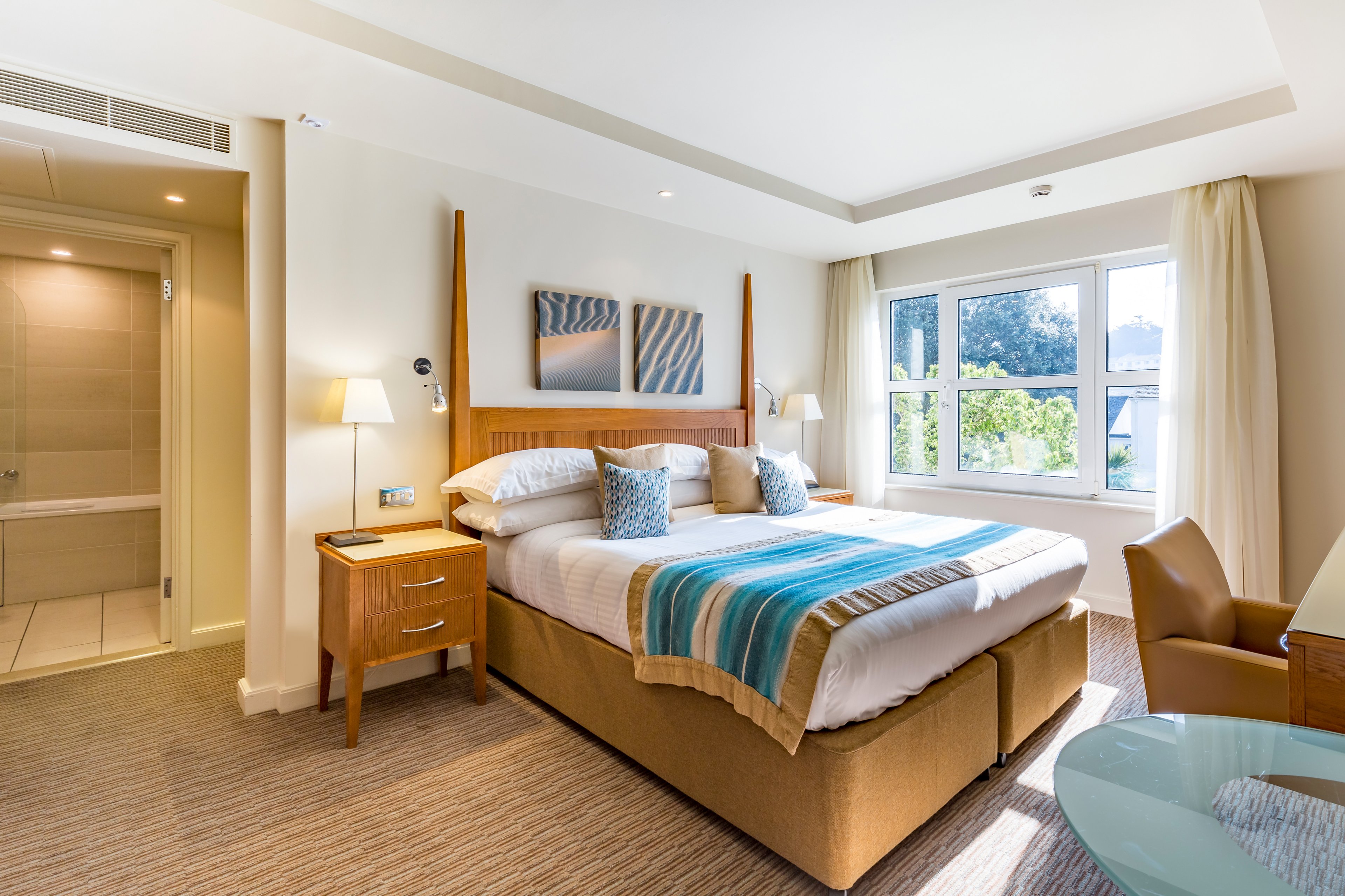 L'Horizon Beach Hotel & Spa