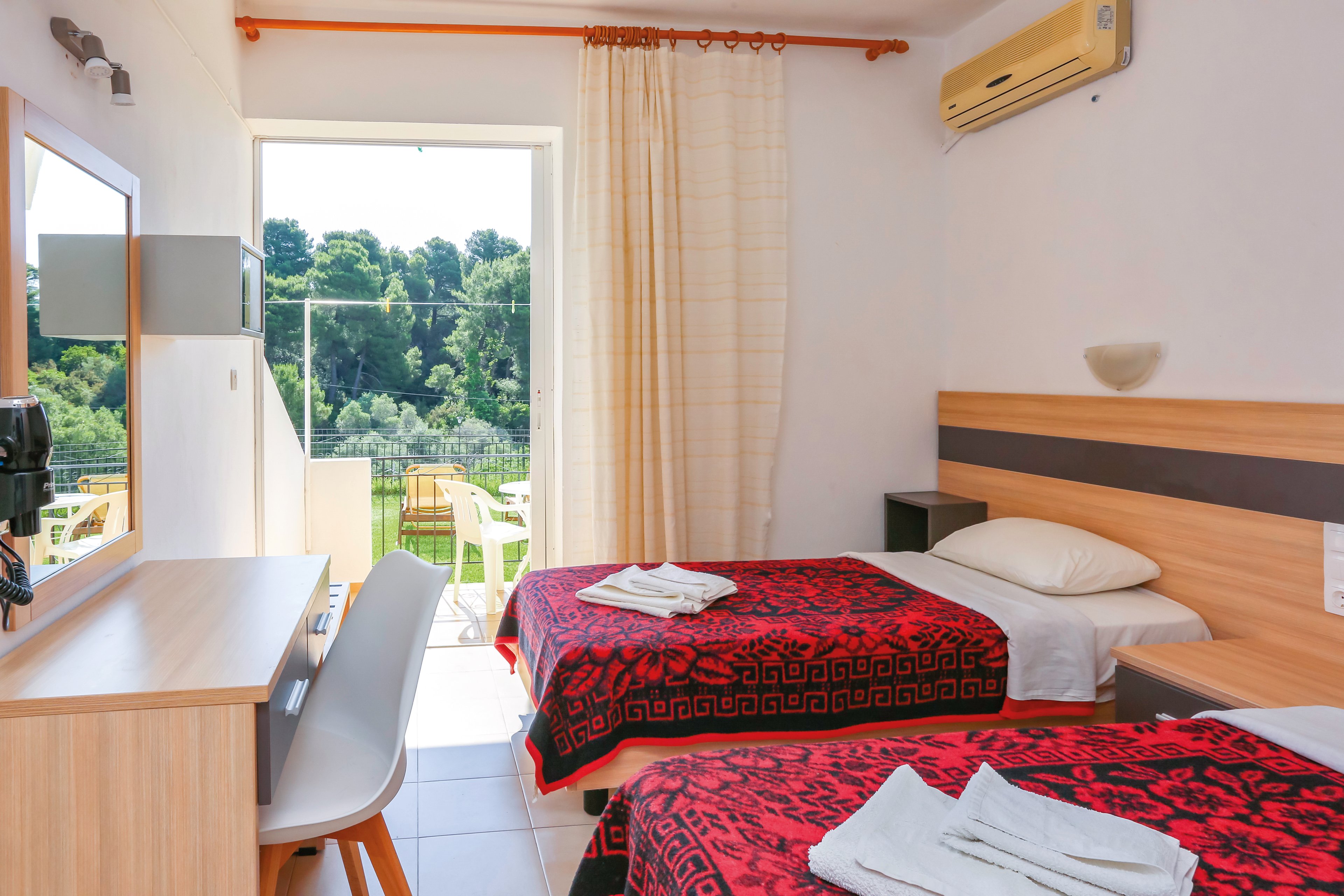 Filia Studios & Apartments