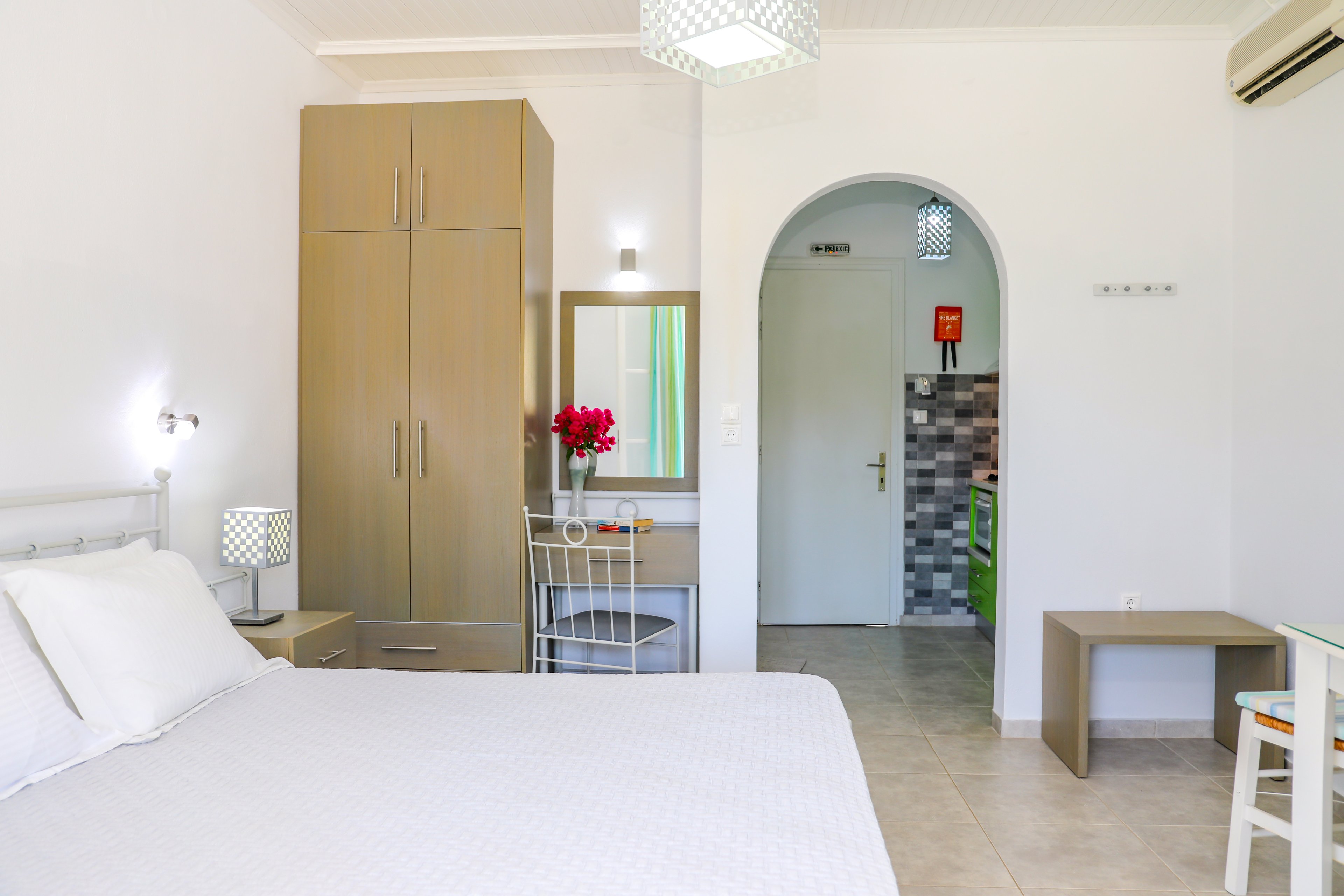 Magda Studios & Apartments