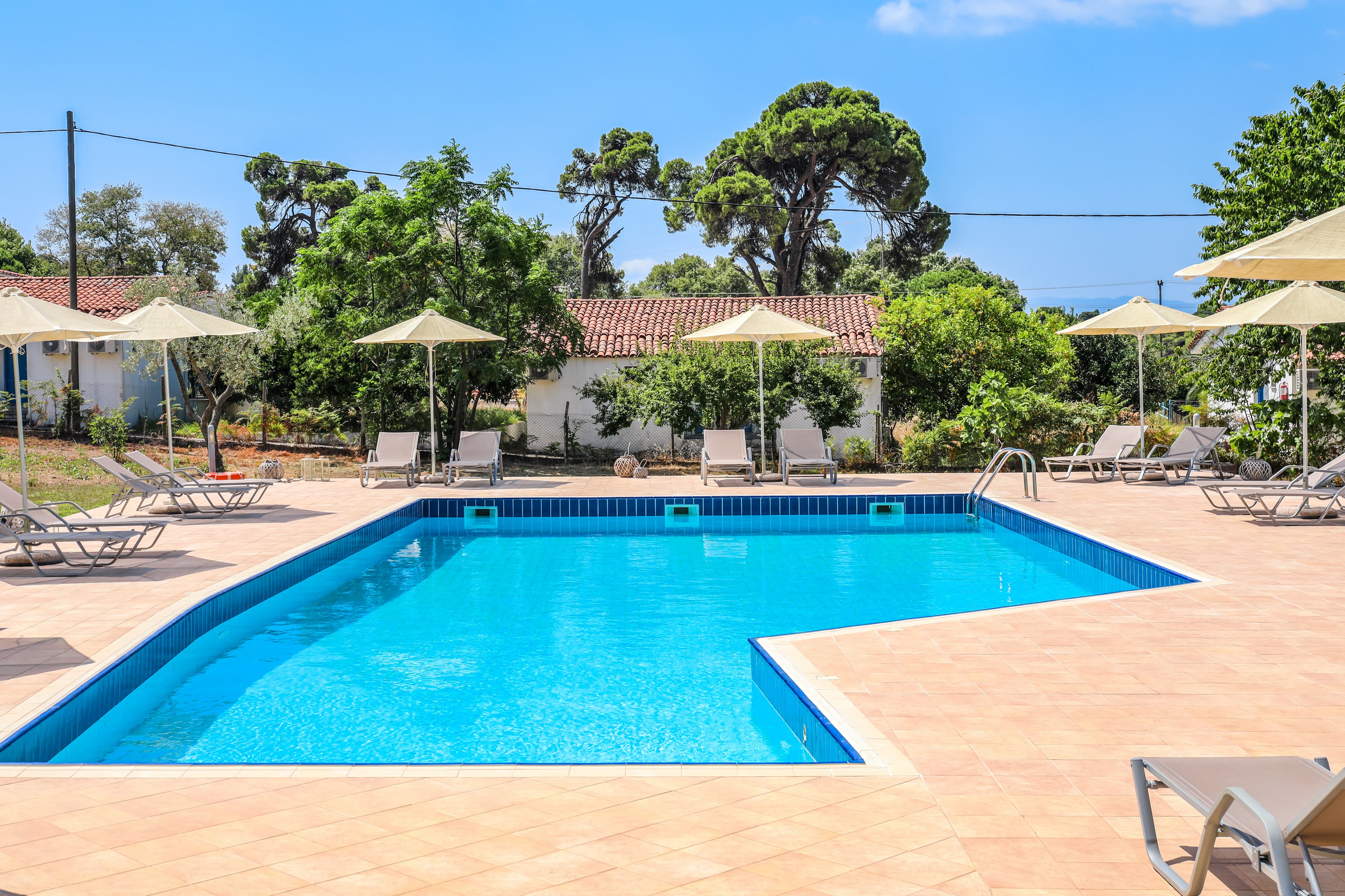 Magda Studios & Apartments