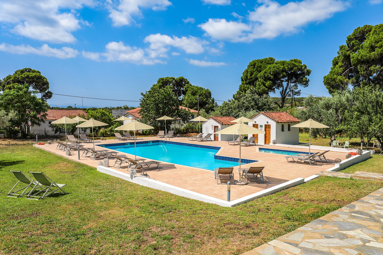 Magda Studios & Apartments