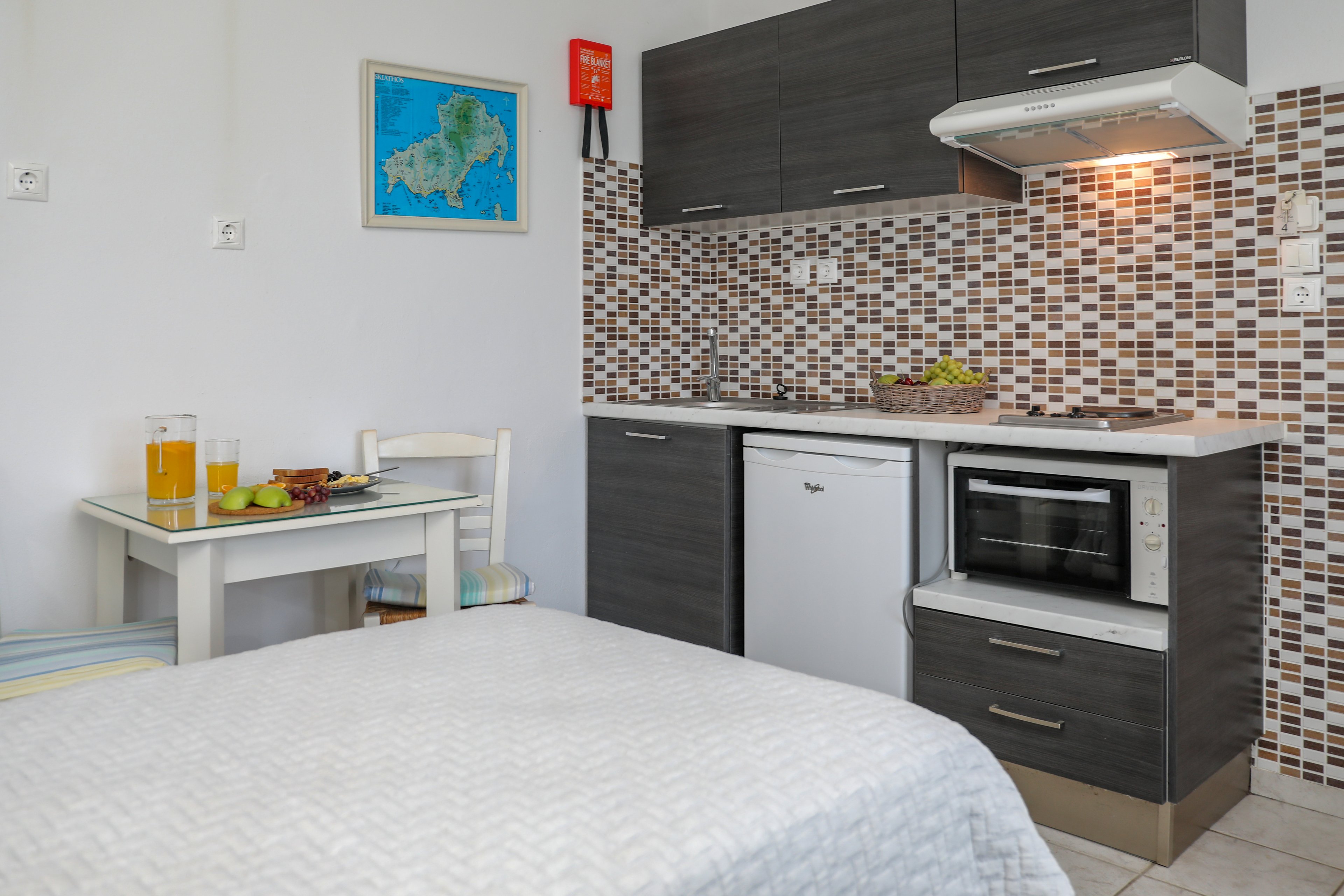 Magda Studios & Apartments