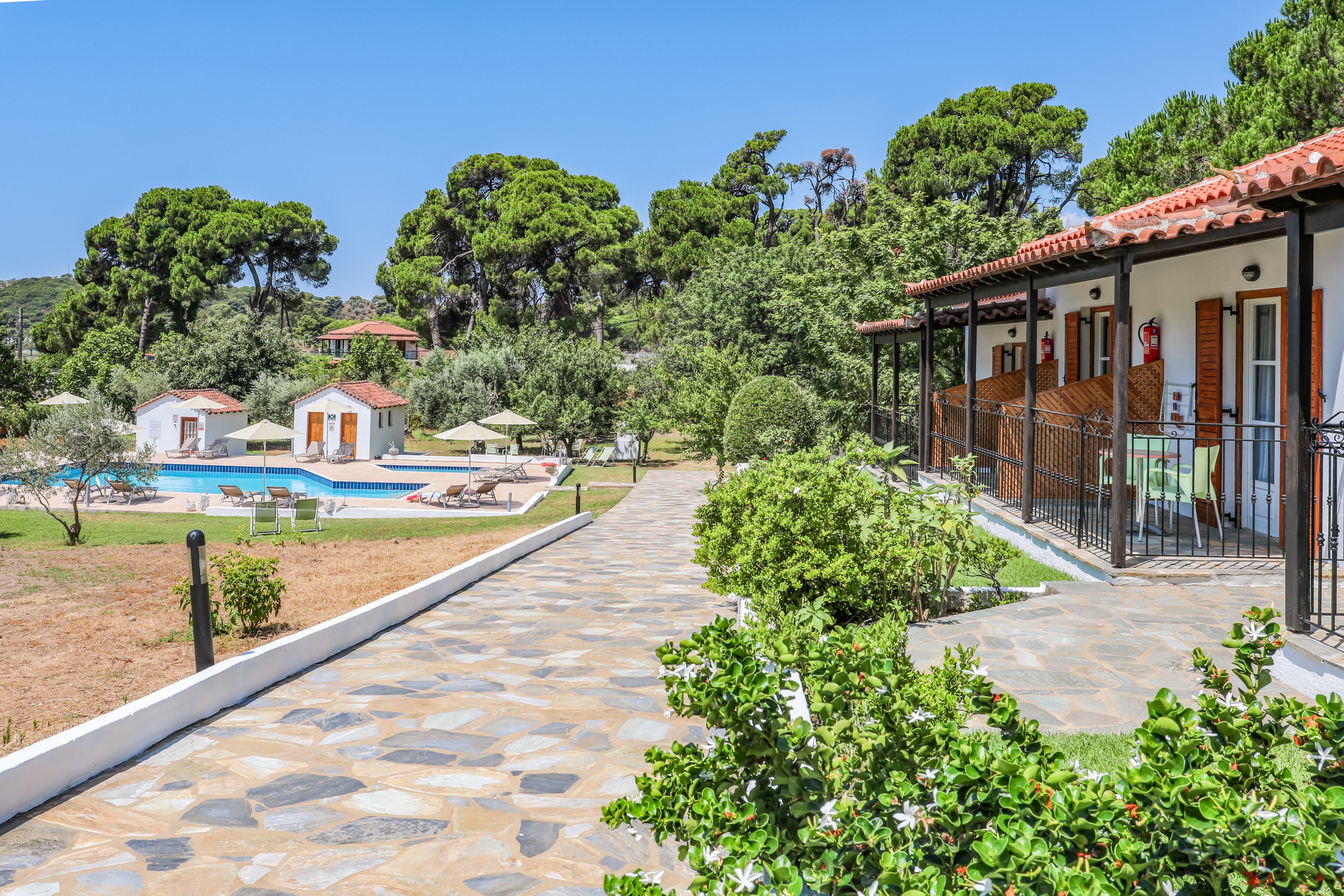 Magda Studios & Apartments