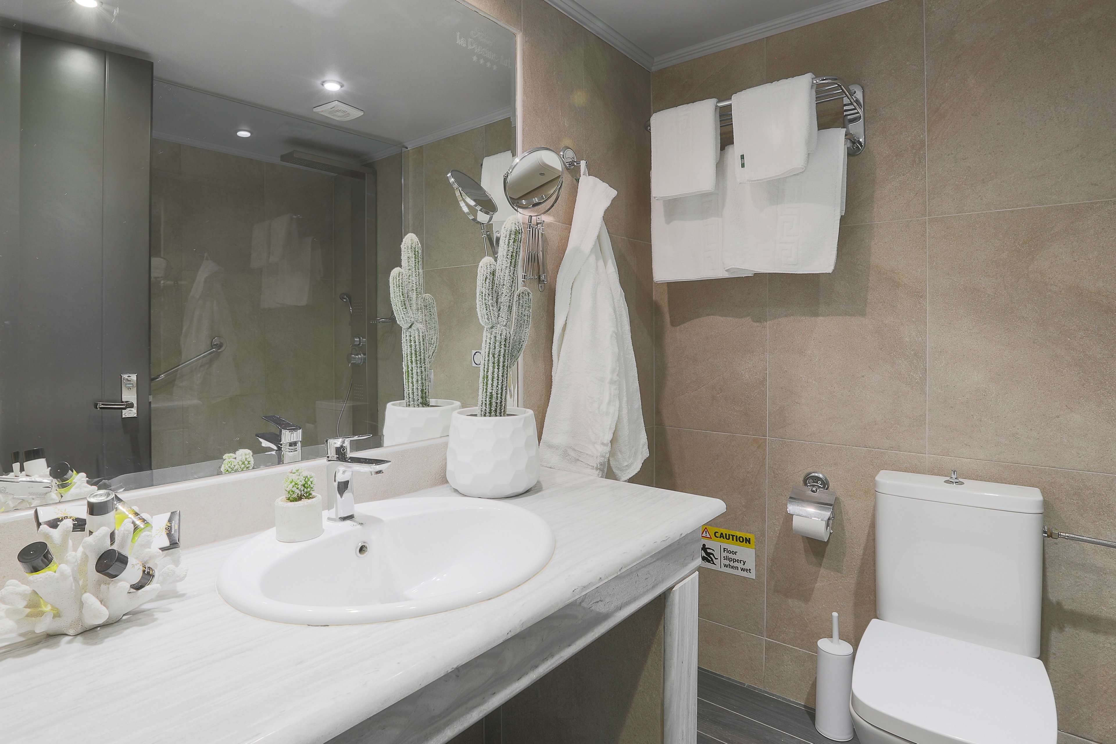 La Piscine Art Hotel