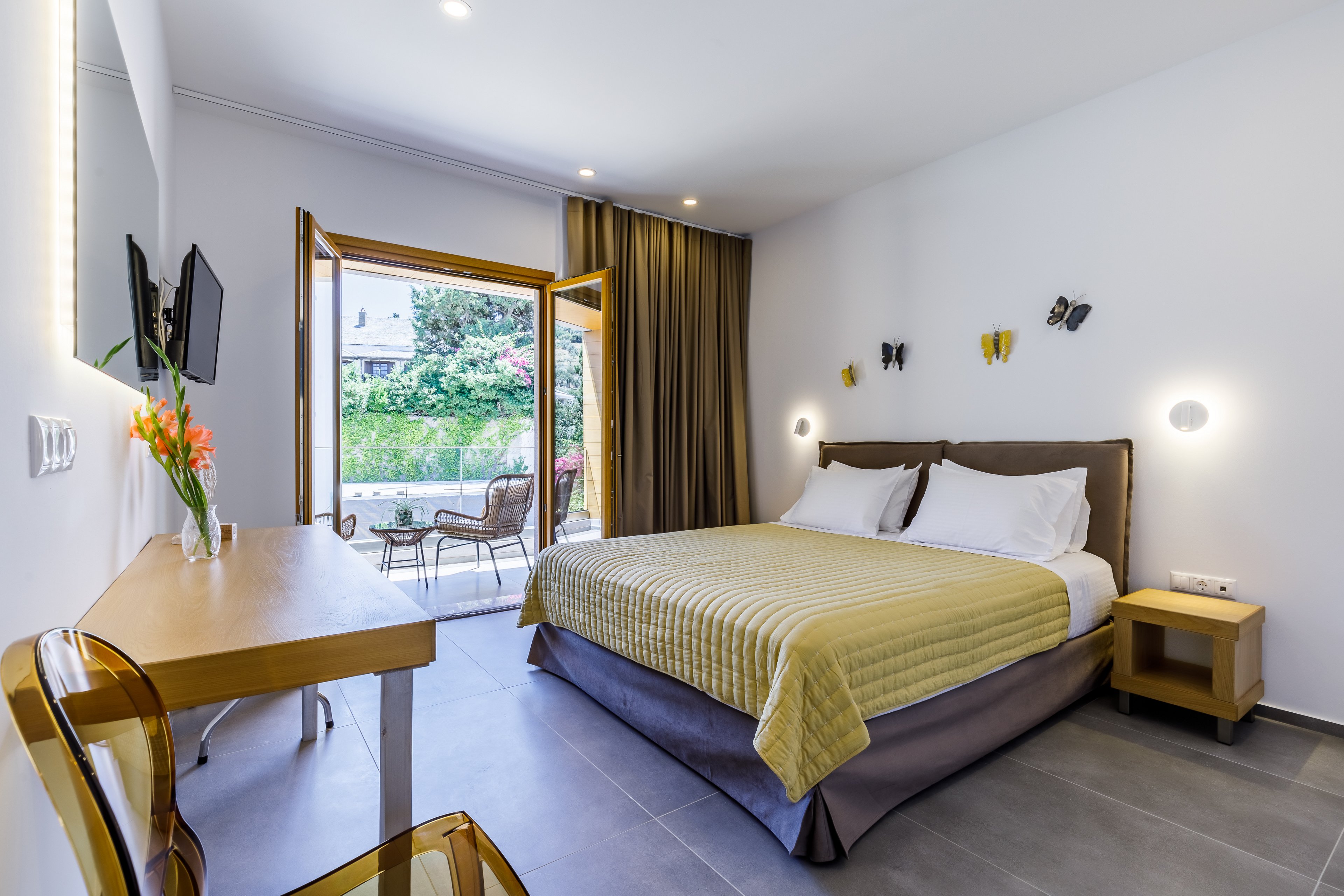 Olia Green Residence