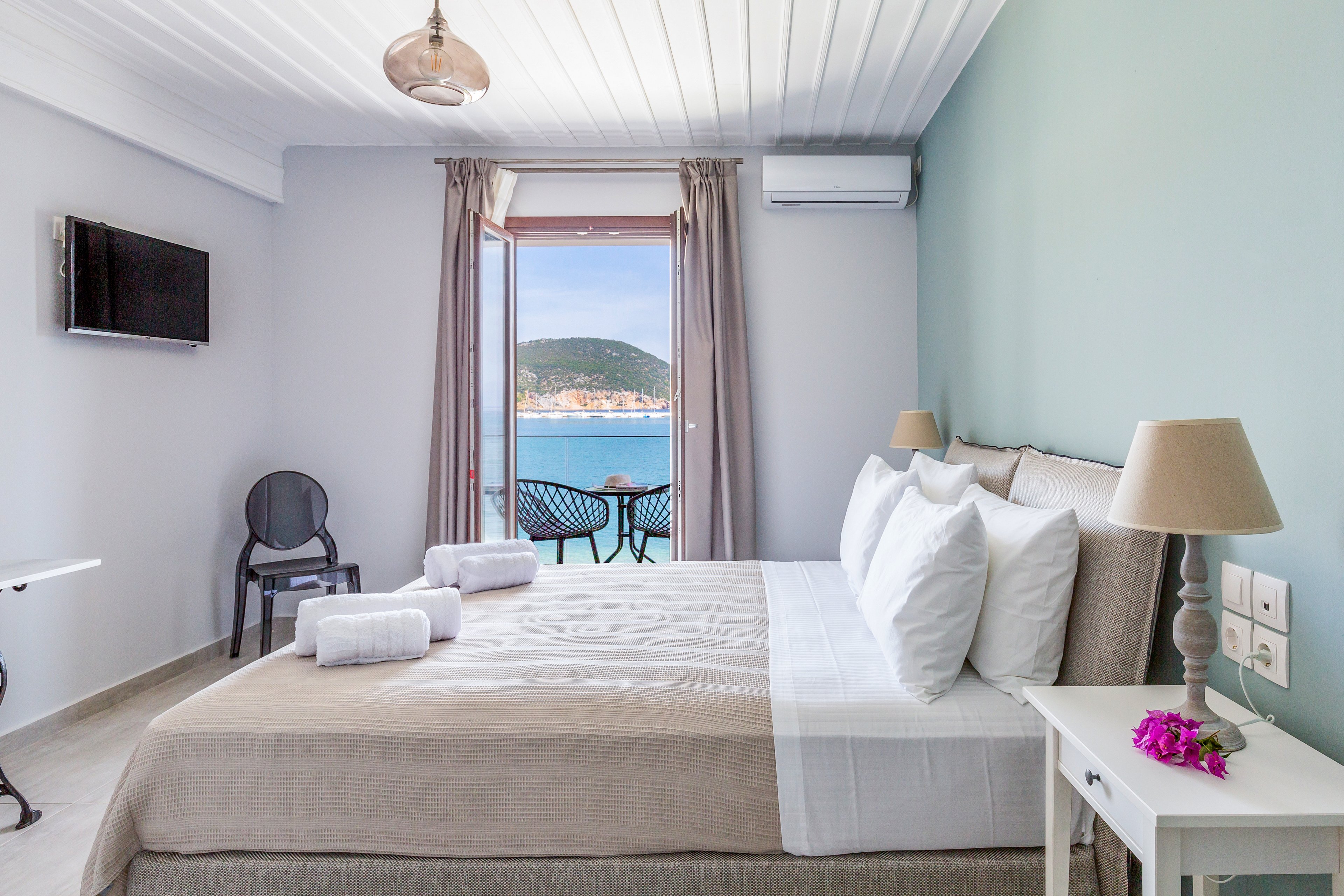 Olia Green Residence