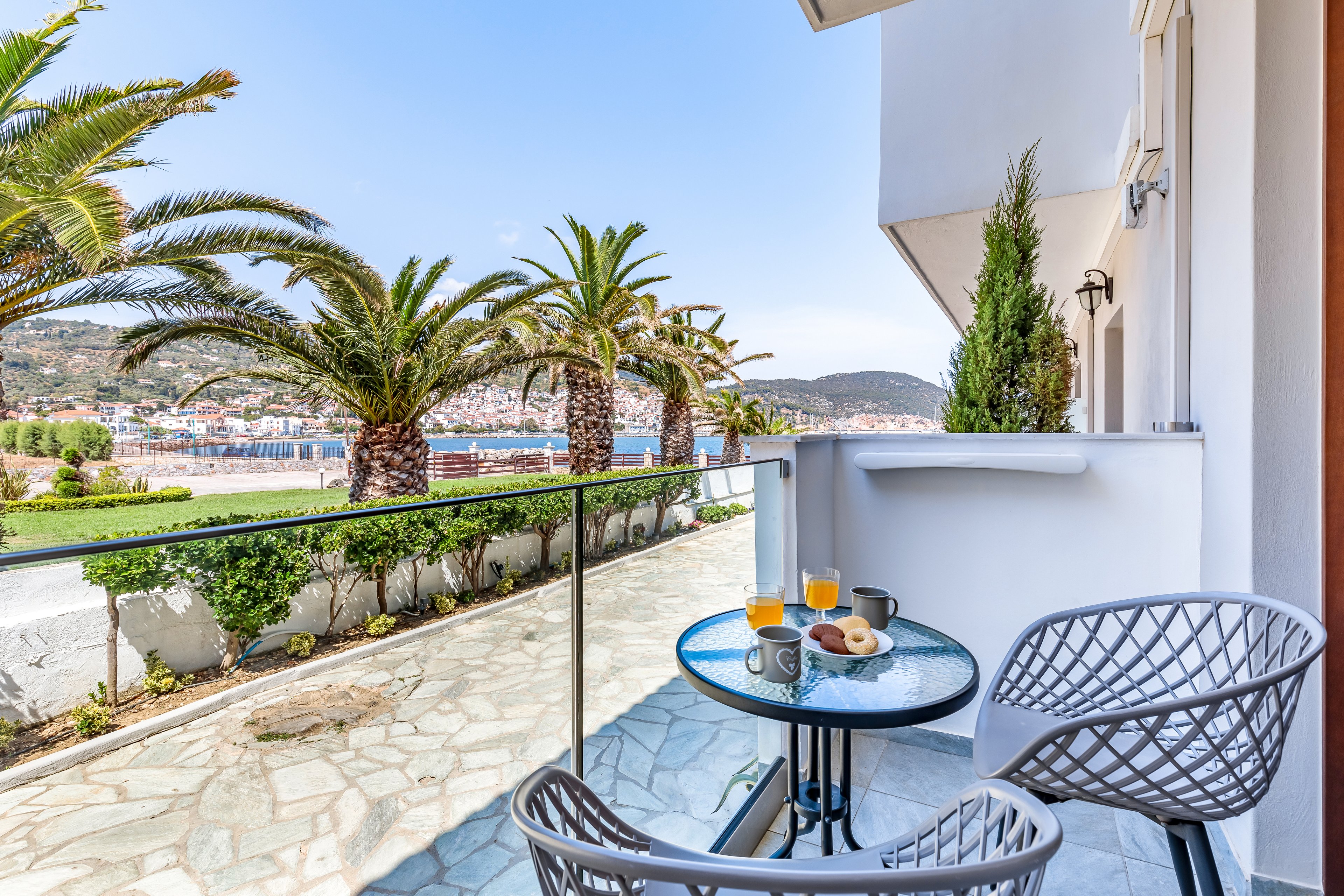 Olia Green Residence