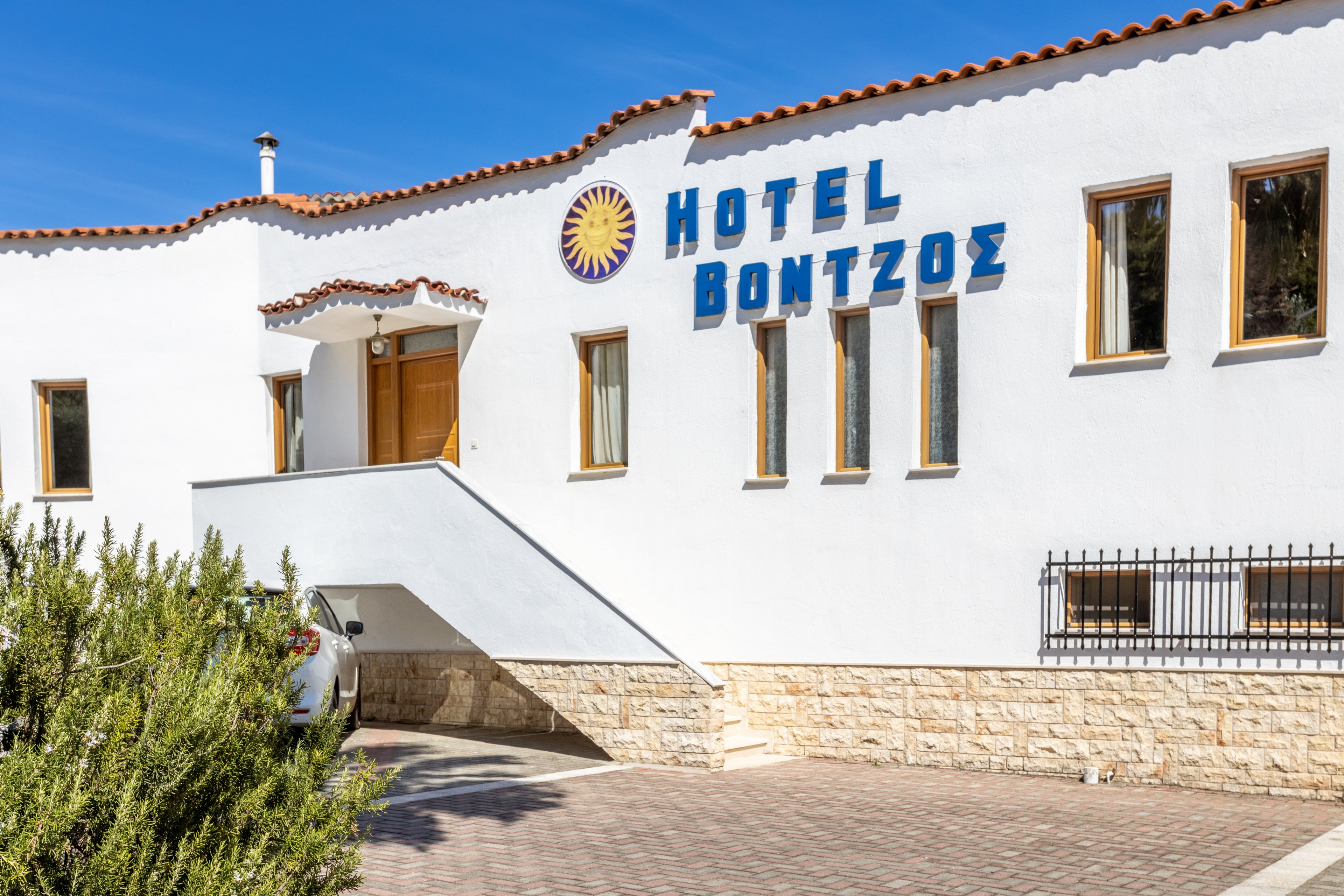 Vontzos Hotel
