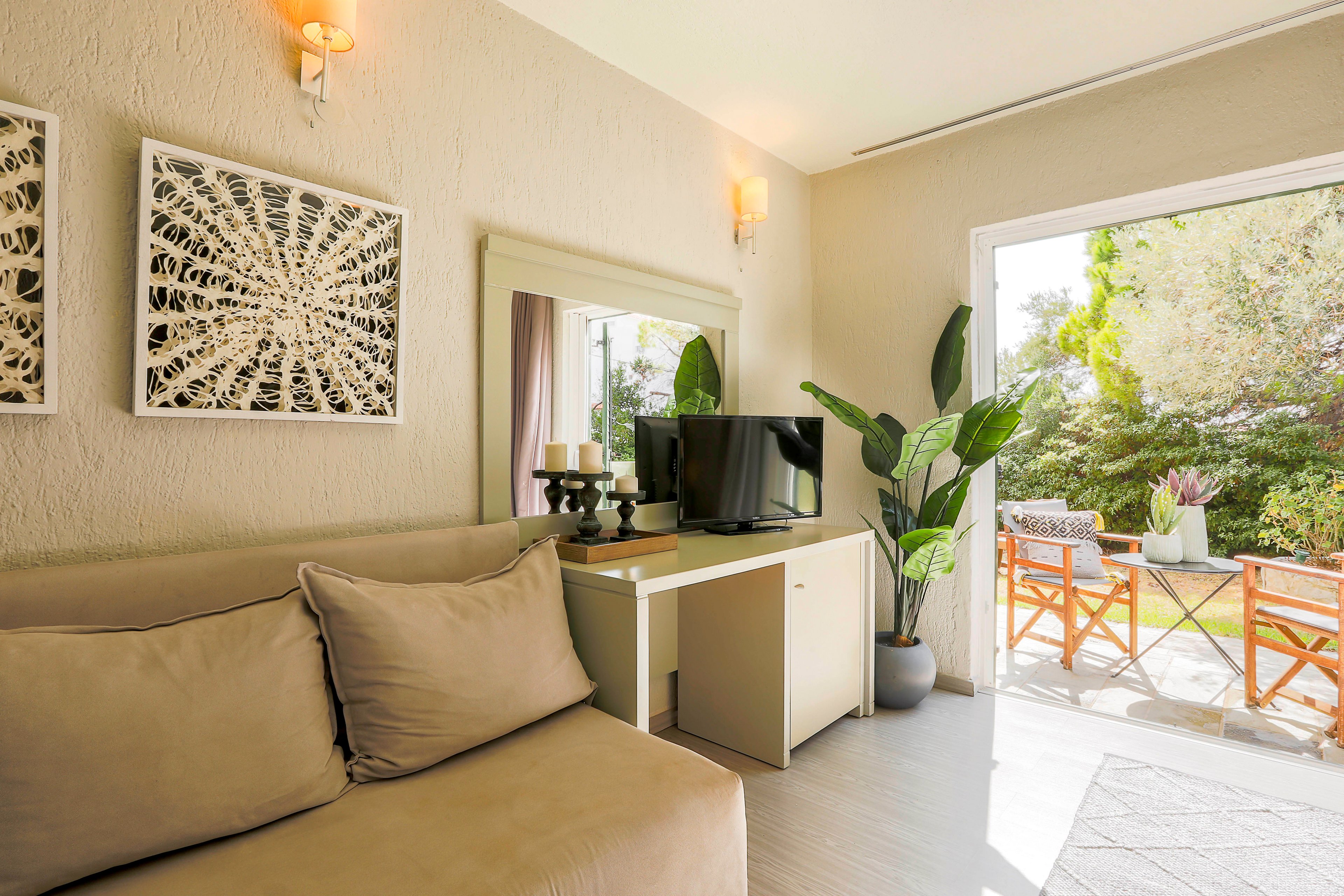 Vigles Sea View Hotel