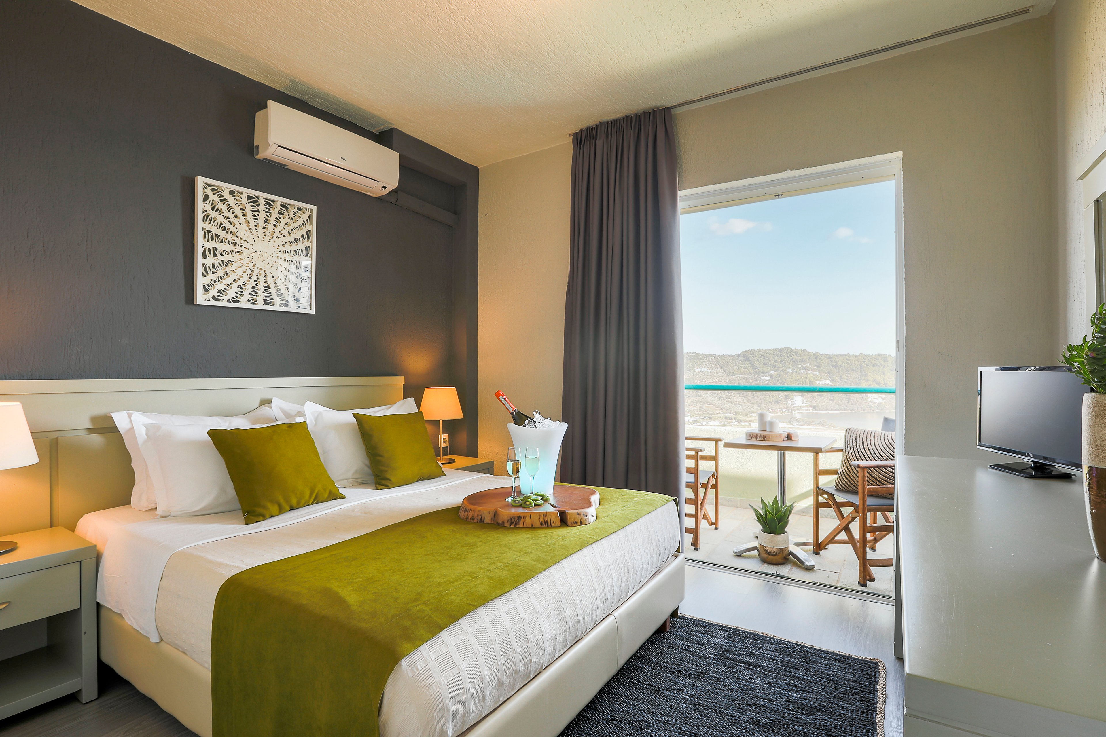 Vigles Sea View Hotel