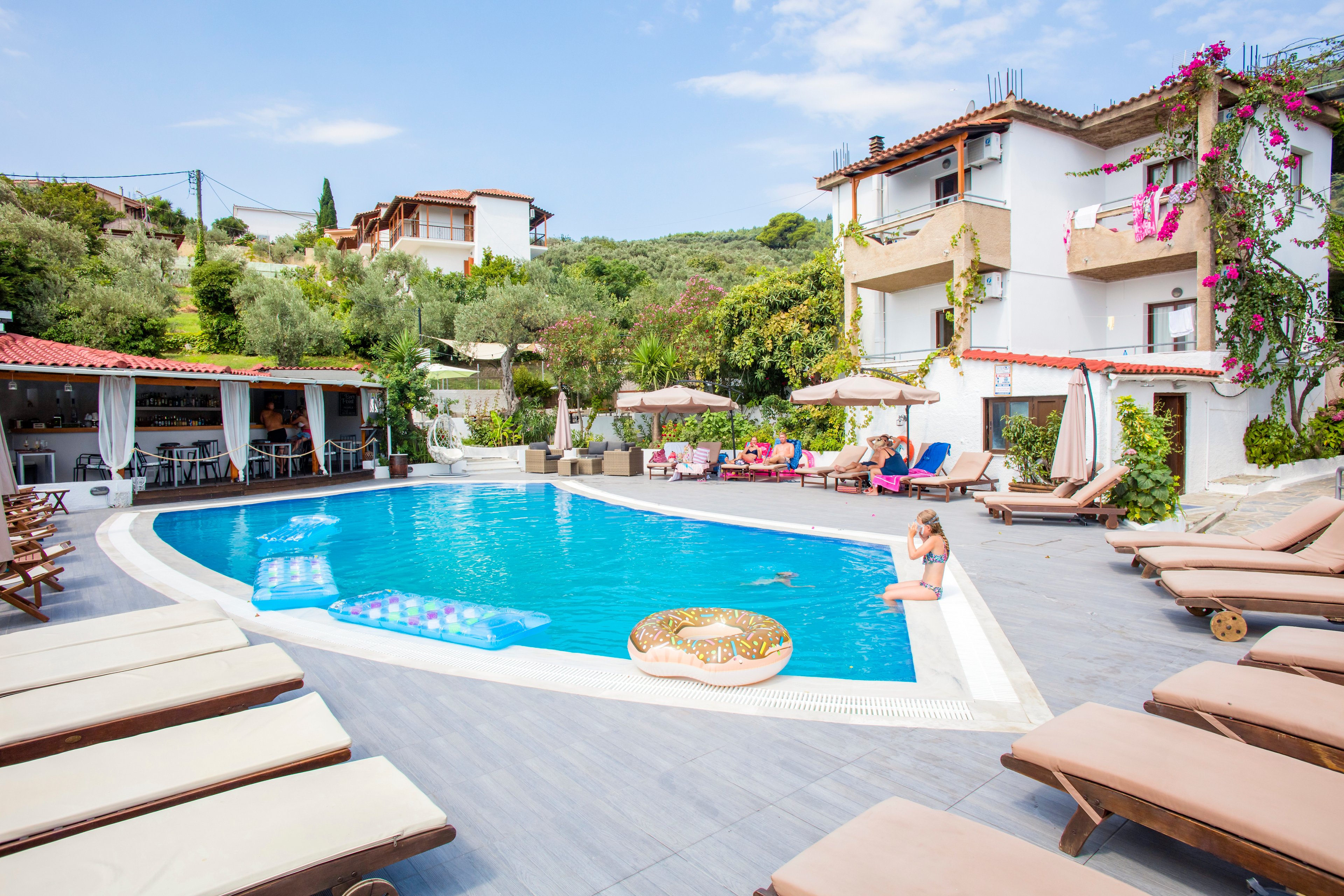 Nicolas Studios & Apartments