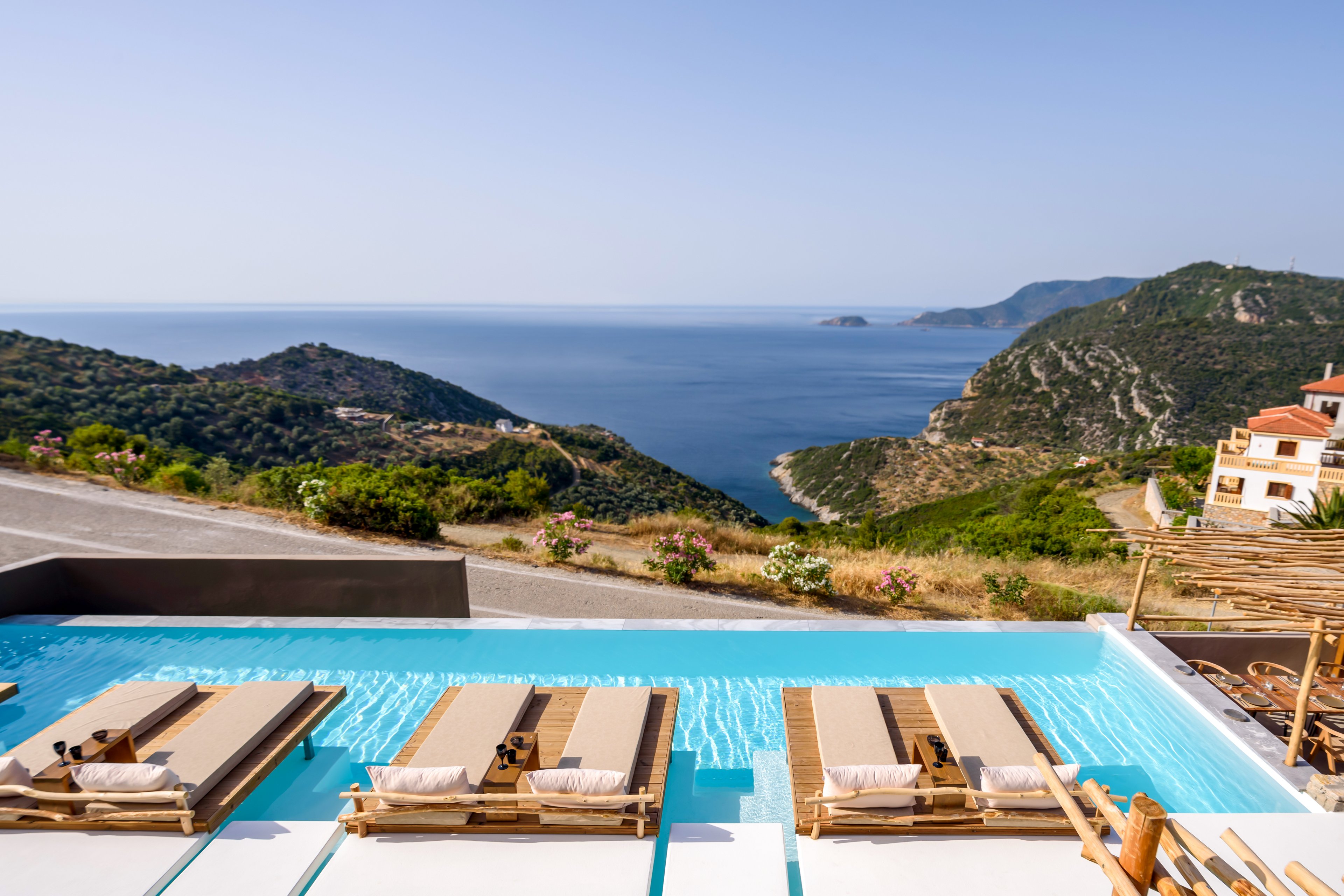 Aletri Swim Up Boutique Hotel