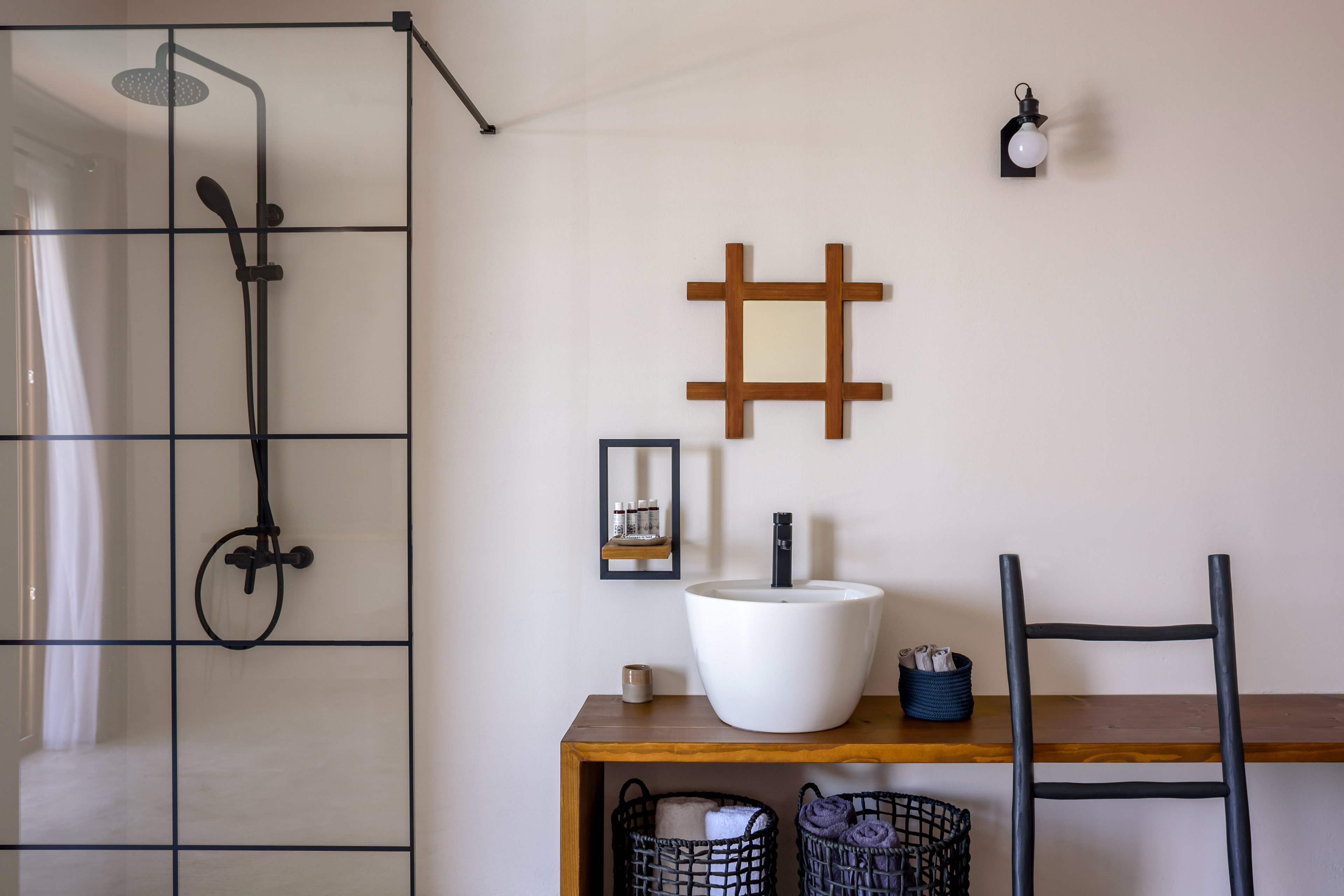 Aletri Swim Up Boutique Hotel