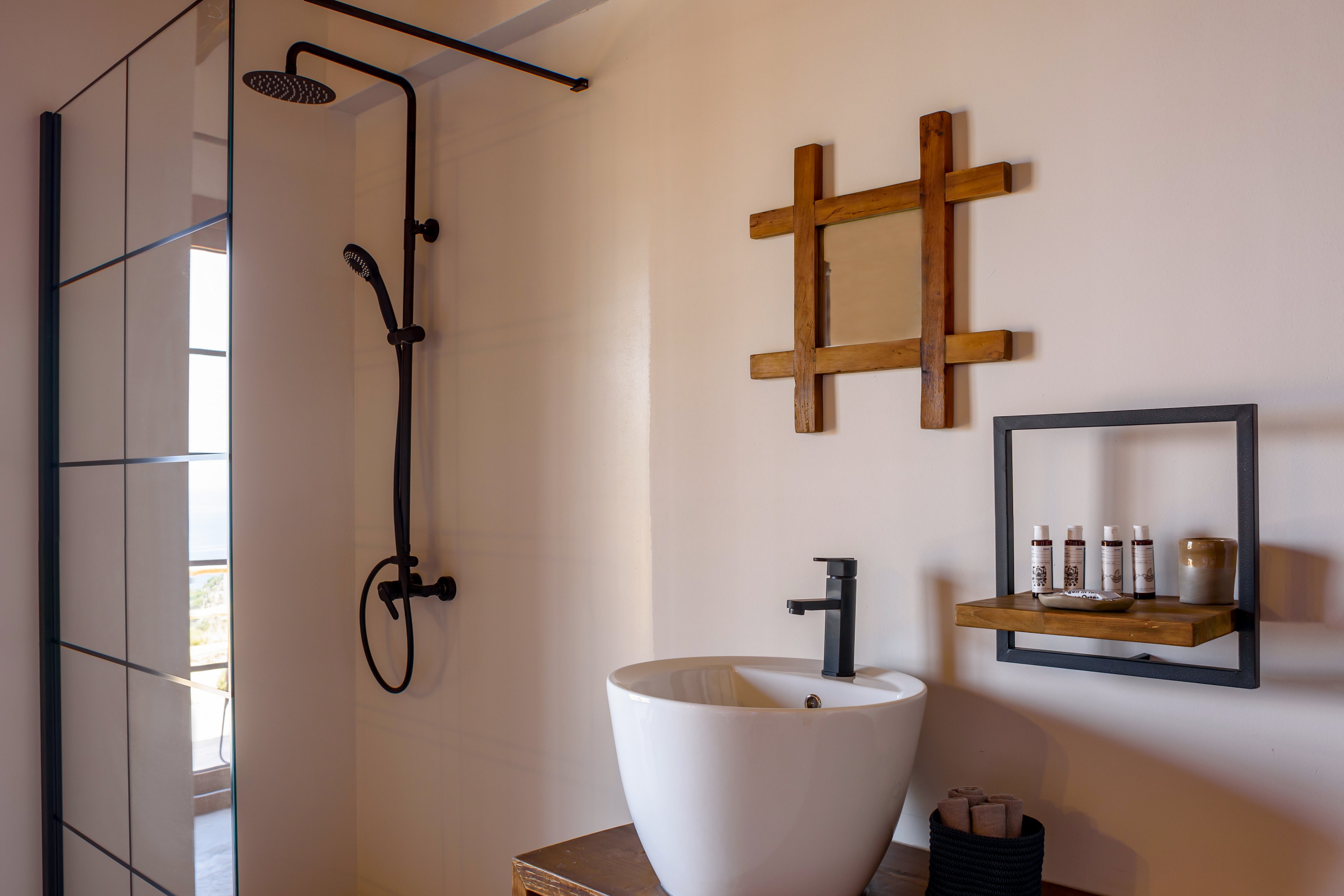 Aletri Swim Up Boutique Hotel