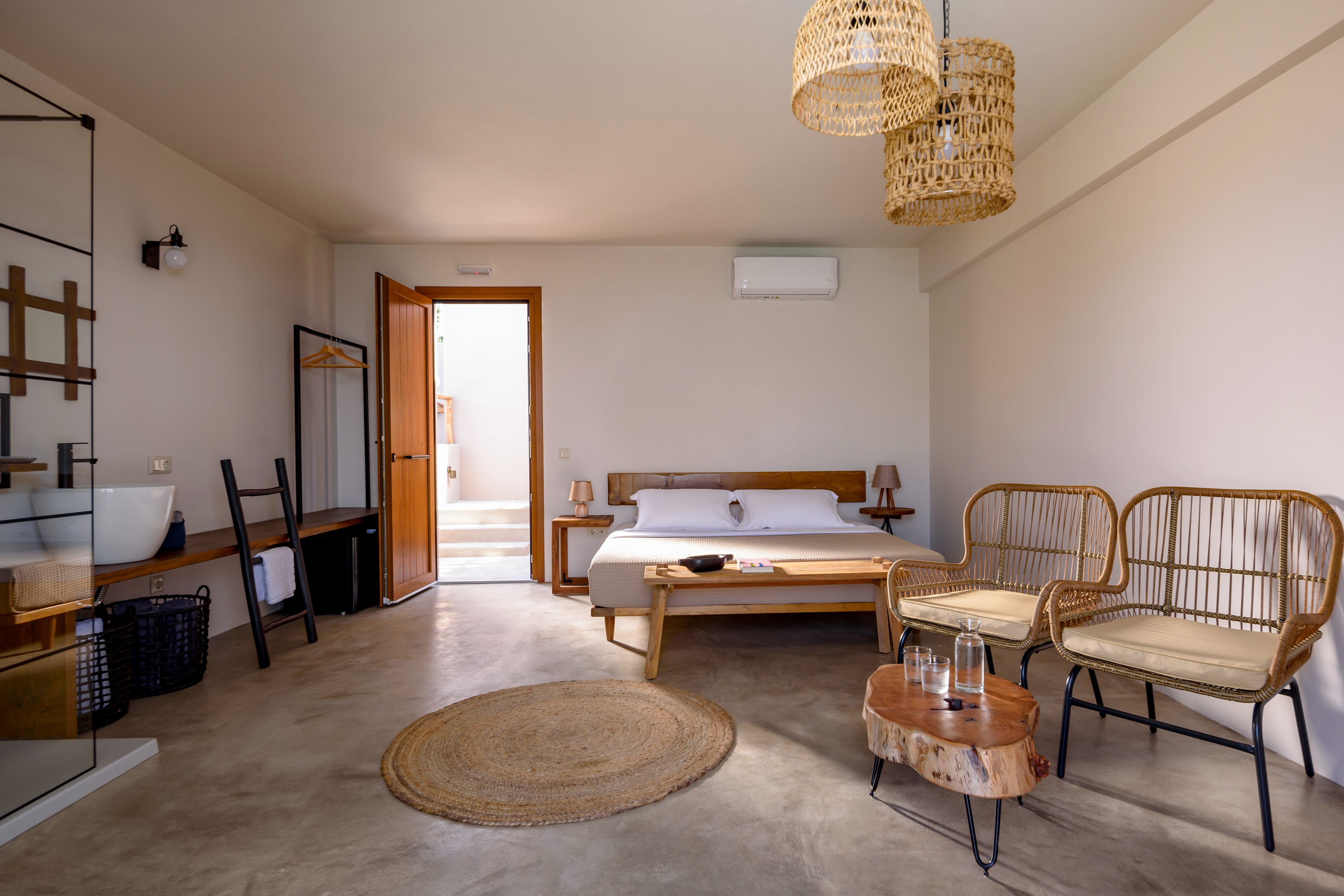 Aletri Swim Up Boutique Hotel