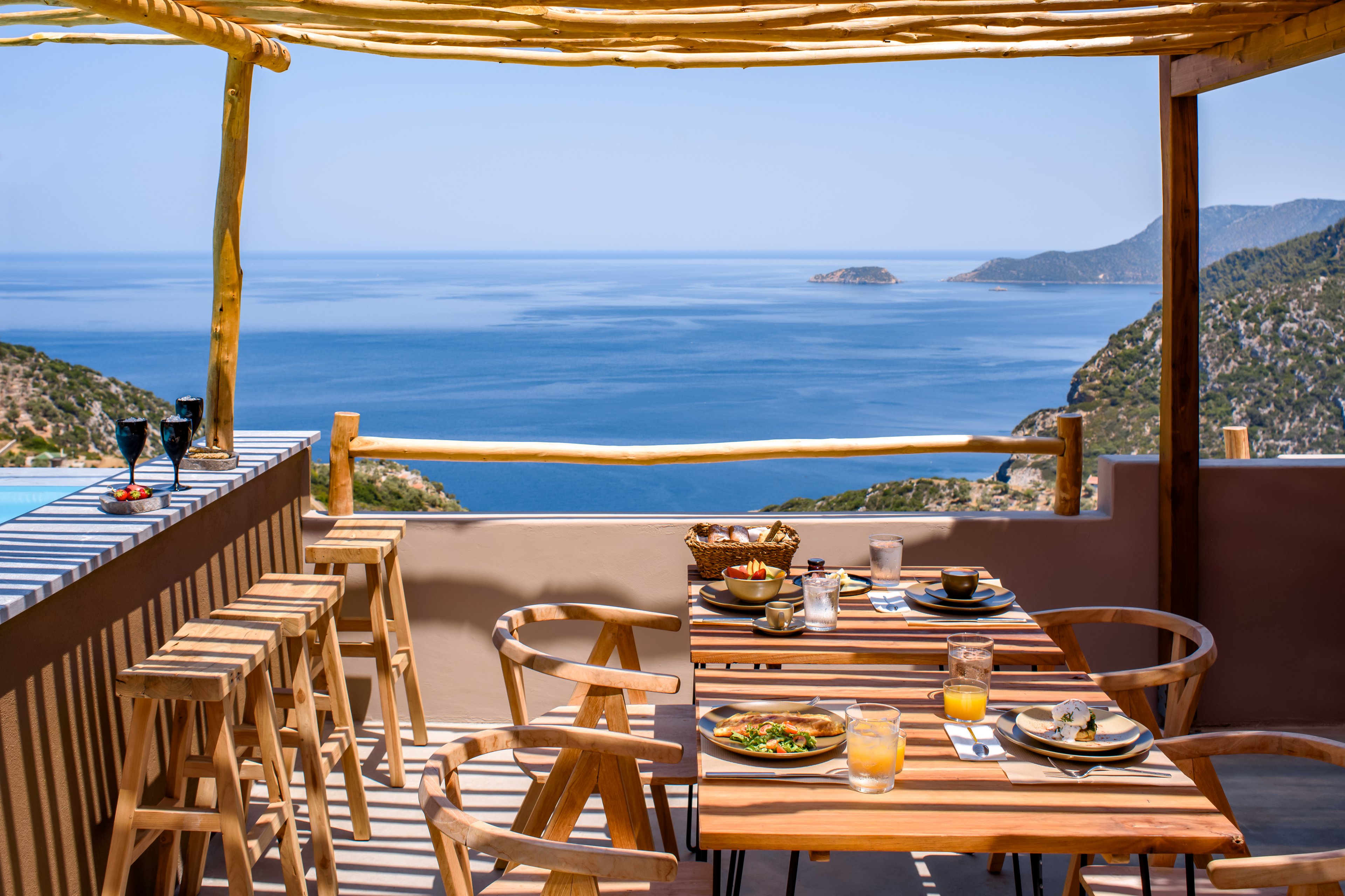 Aletri Swim Up Boutique Hotel