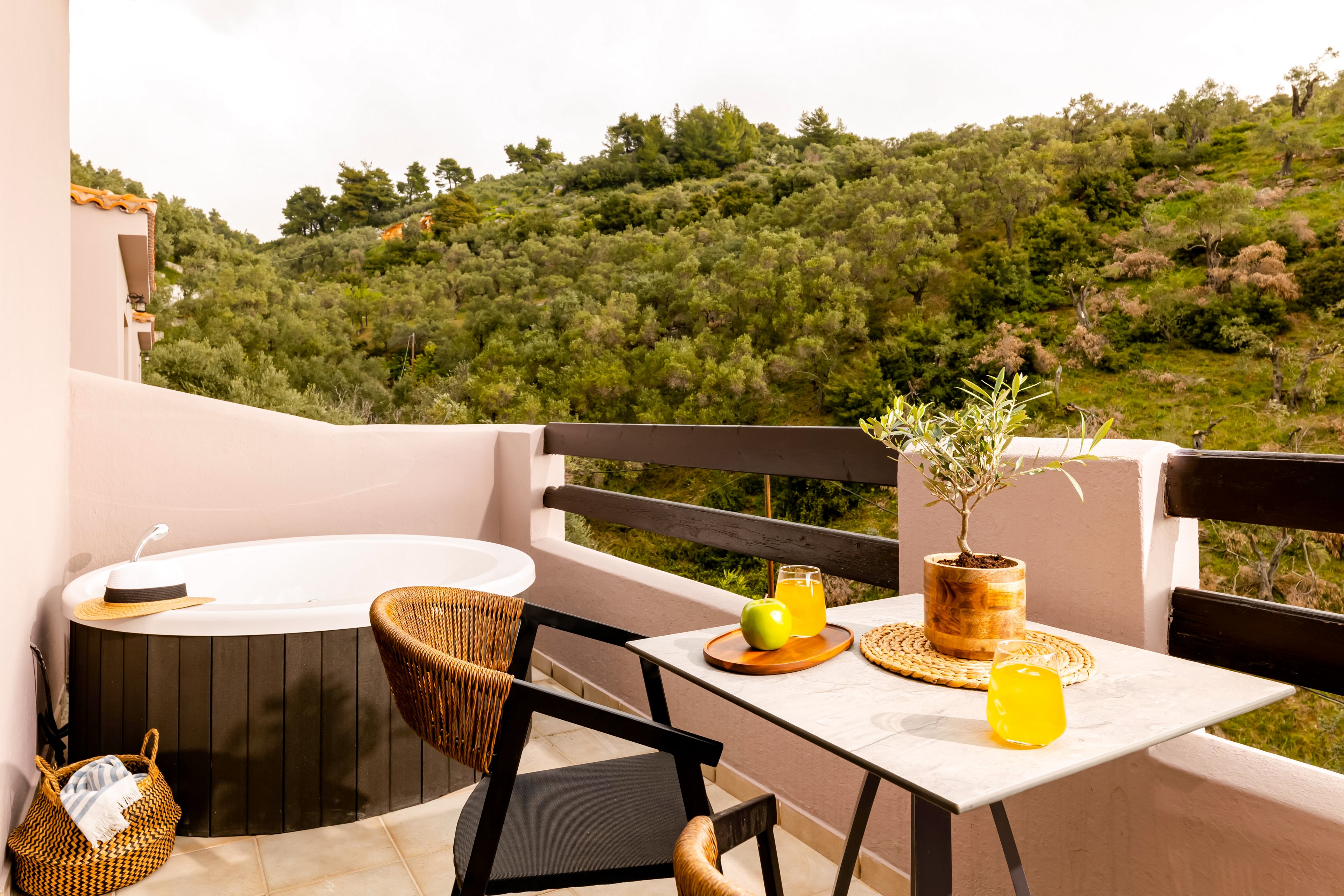 Skiathos Avaton Suites & Villas