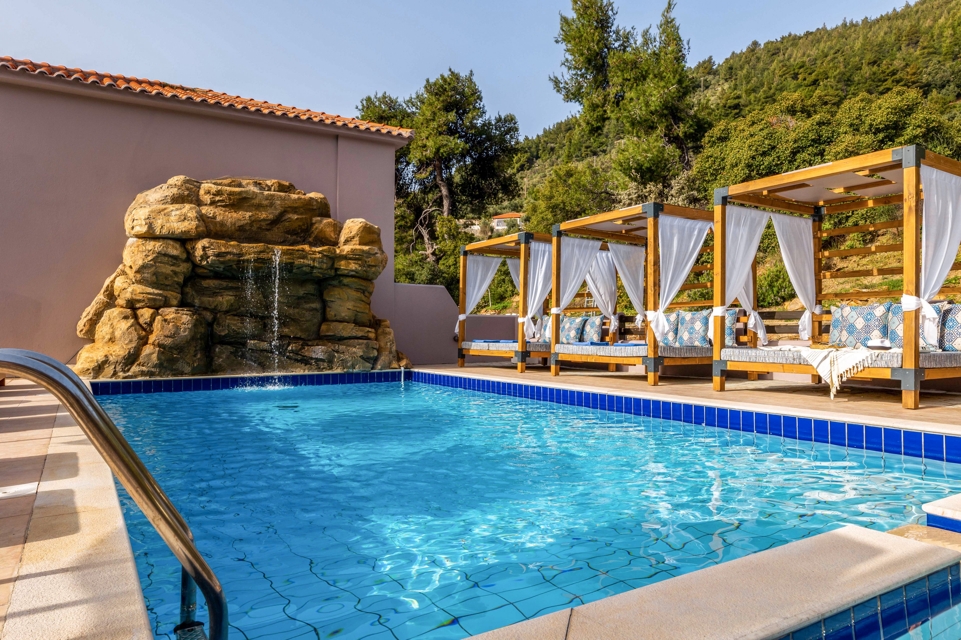 Skiathos Avaton Suites & Villas