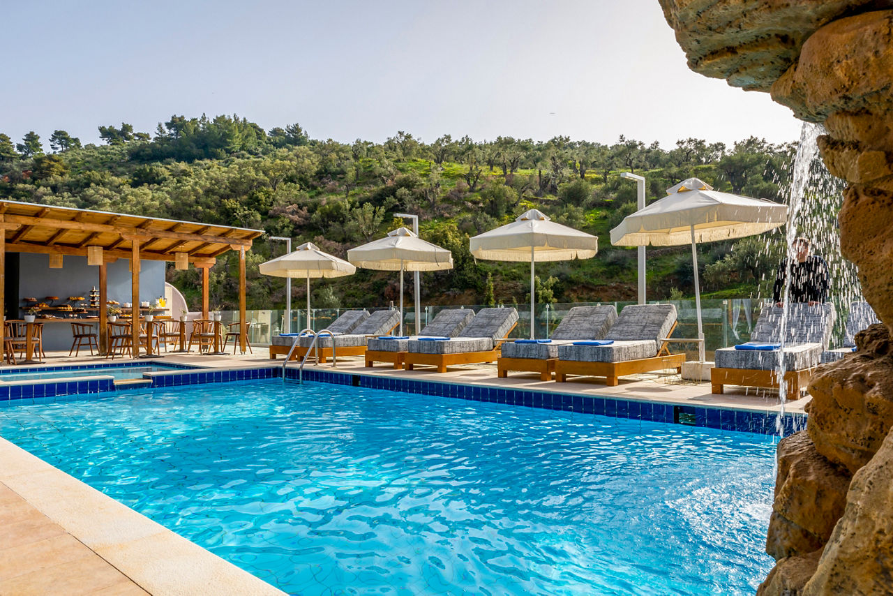 Skiathos Avaton Suites & Villas