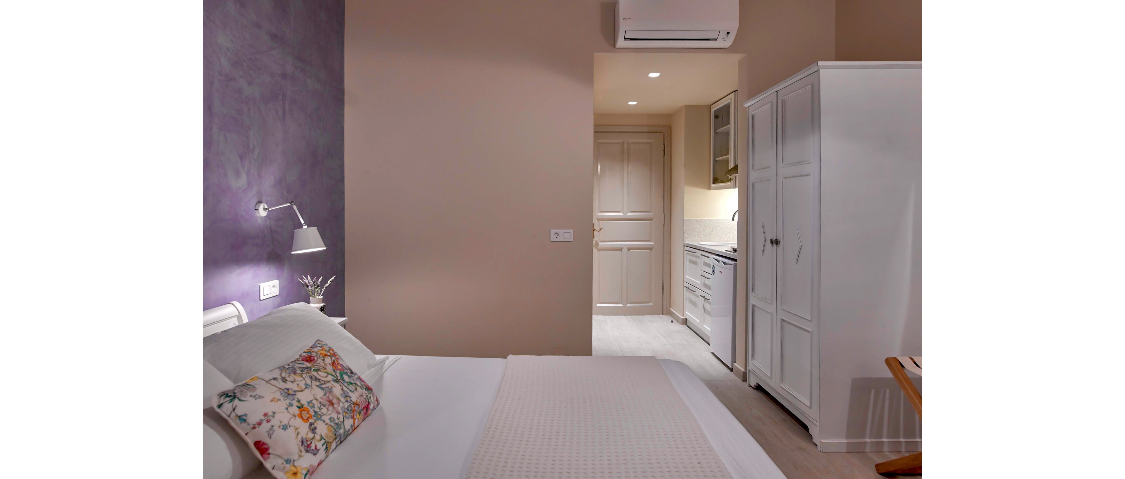 Konstantina Boutique Studios