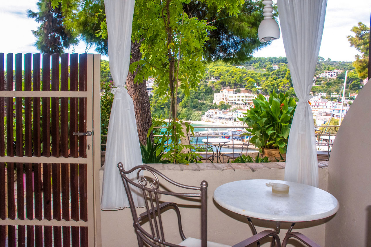 Liadromia Hotel