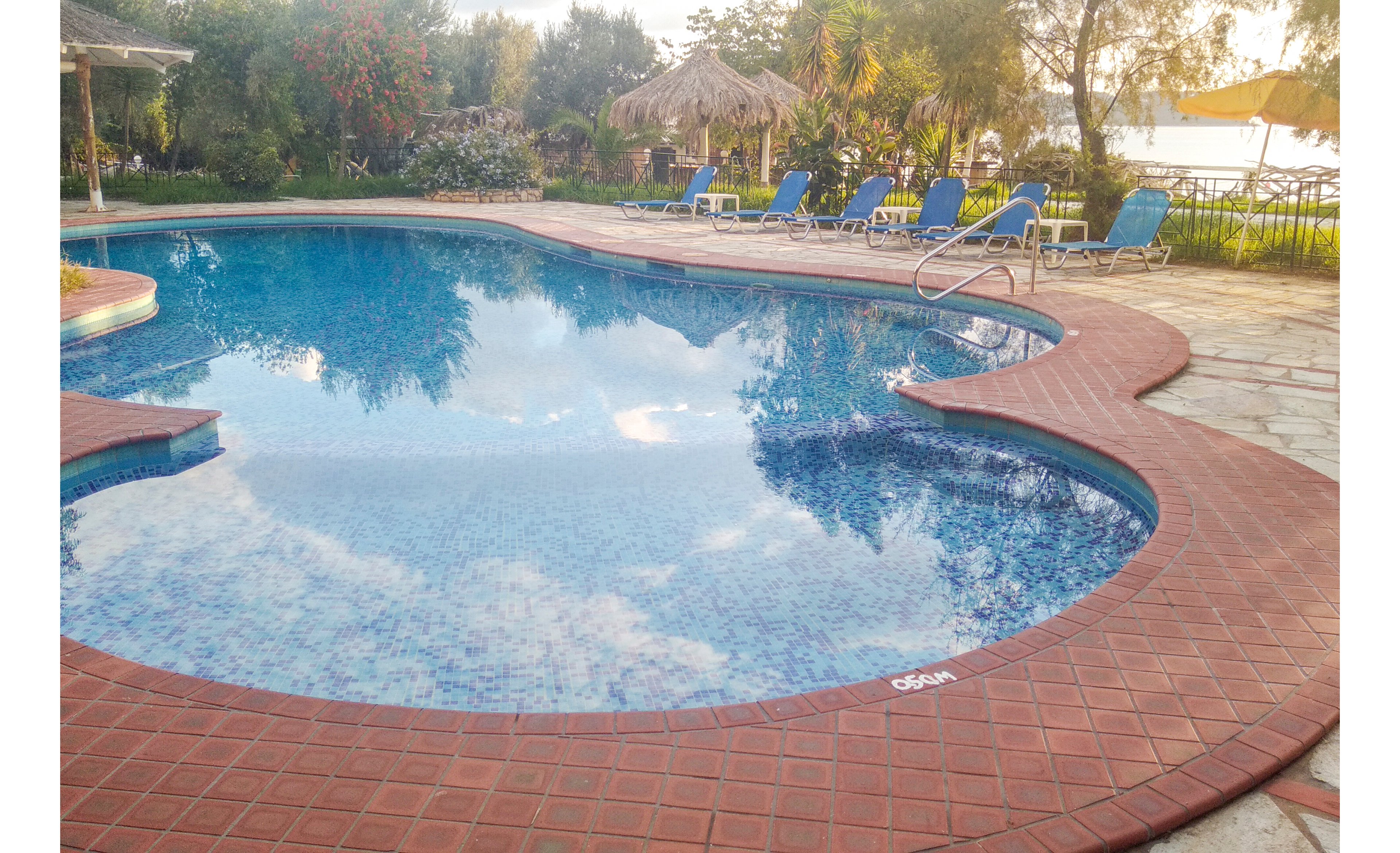 Vassilias Beach Hotel